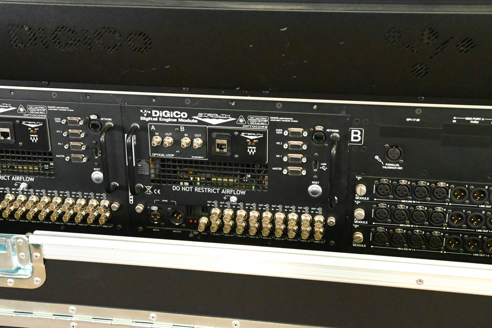 DiGiCo SD7 Digital Console w/Dual Engines, Waves, ST Optical & Road Case
