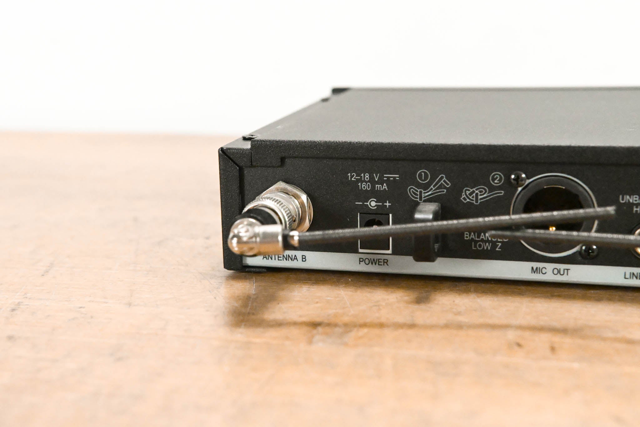 Shure SLX14-H5 Wireless Bodypack System - 518-542 MHz (NO POWER SUPPLY)