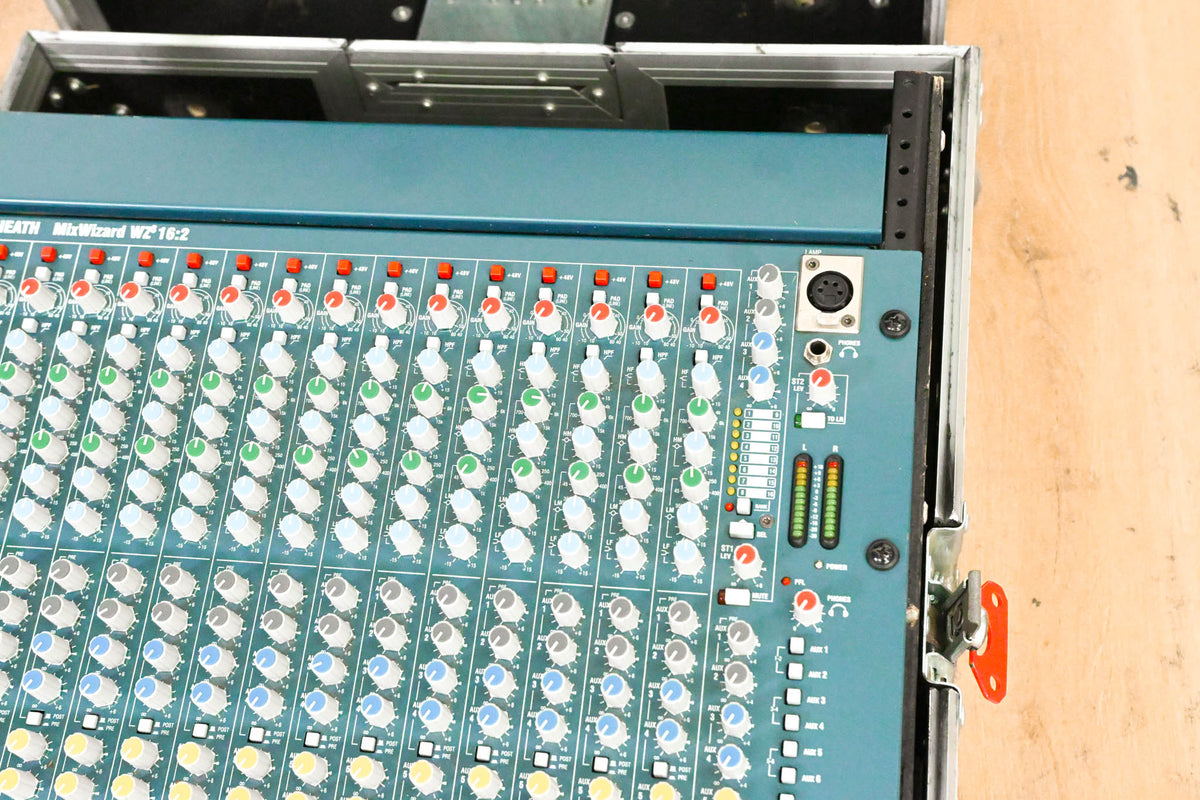 Allen & Heath MixWizard WZ3 16:2 16-Channel Analog Mixer w/ Road Case