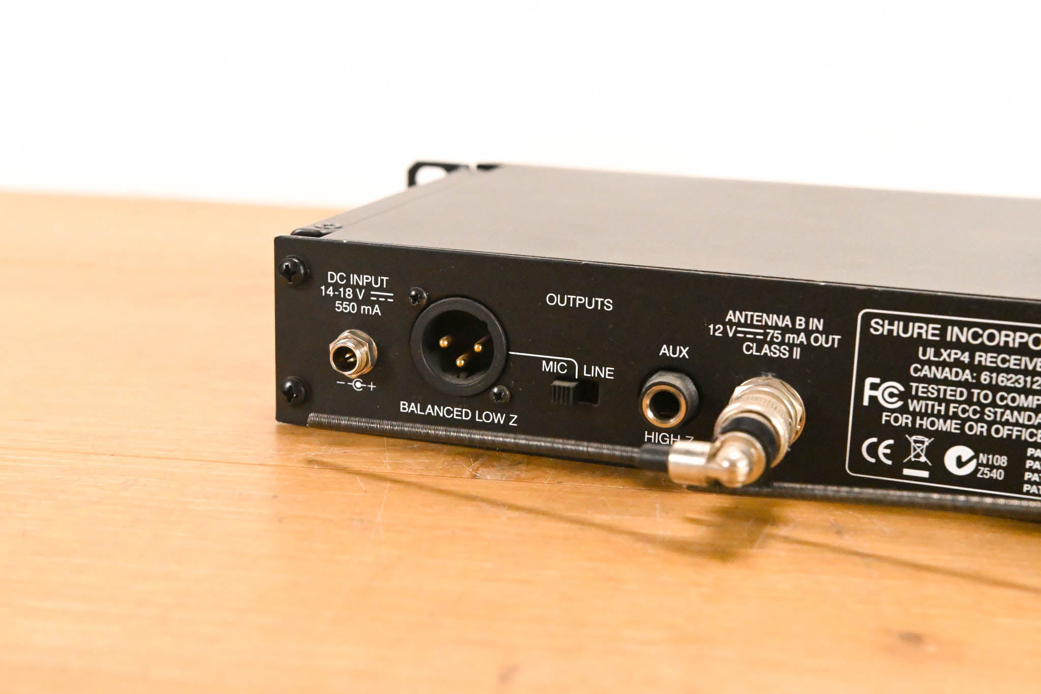 Shure ULXP24/BETA87A Handheld Wireless System - M1 Band NO POWER SUPPLY