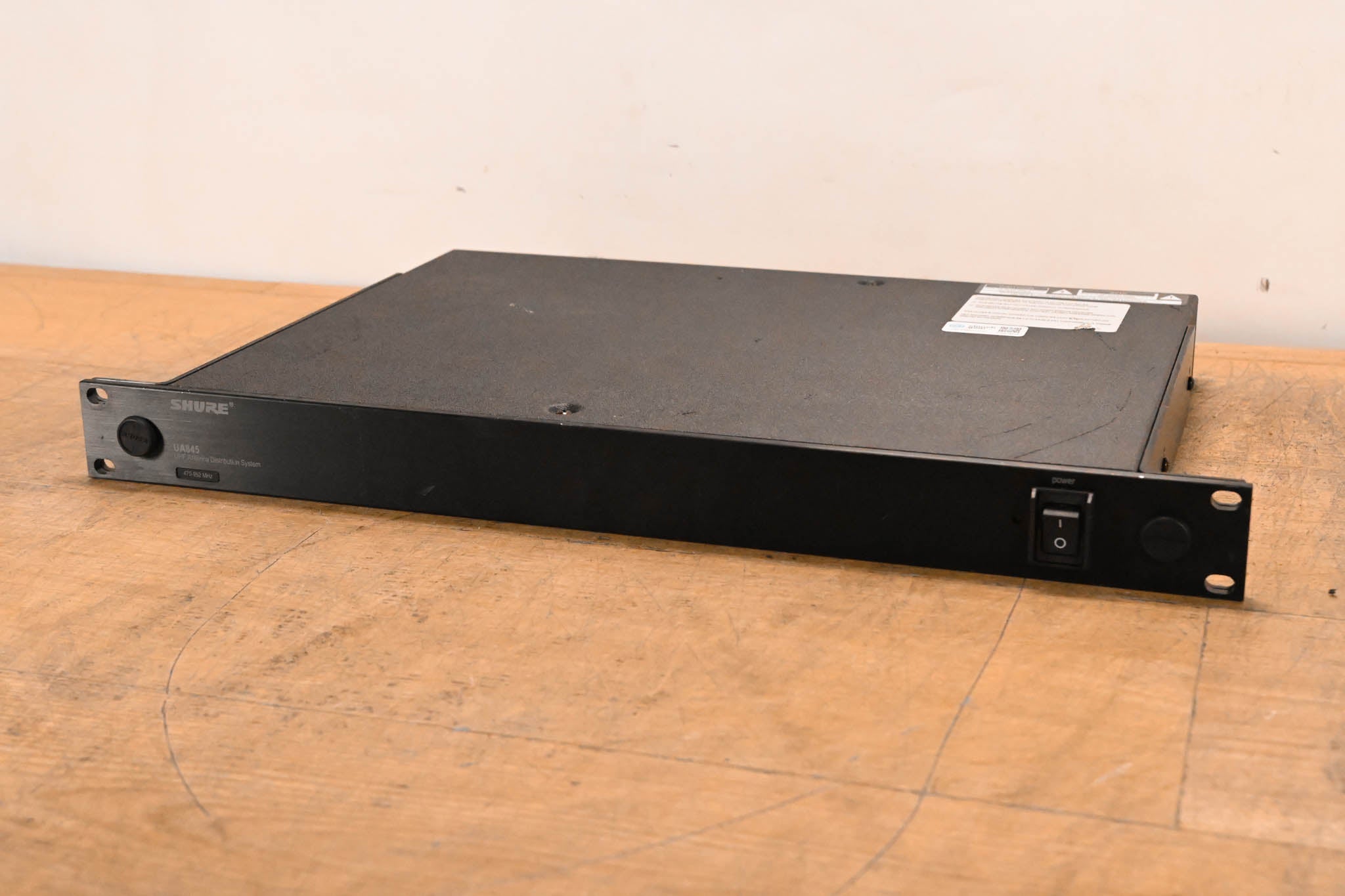 Shure UA845-SWB Antenna Distribution System - 470-952 MHz