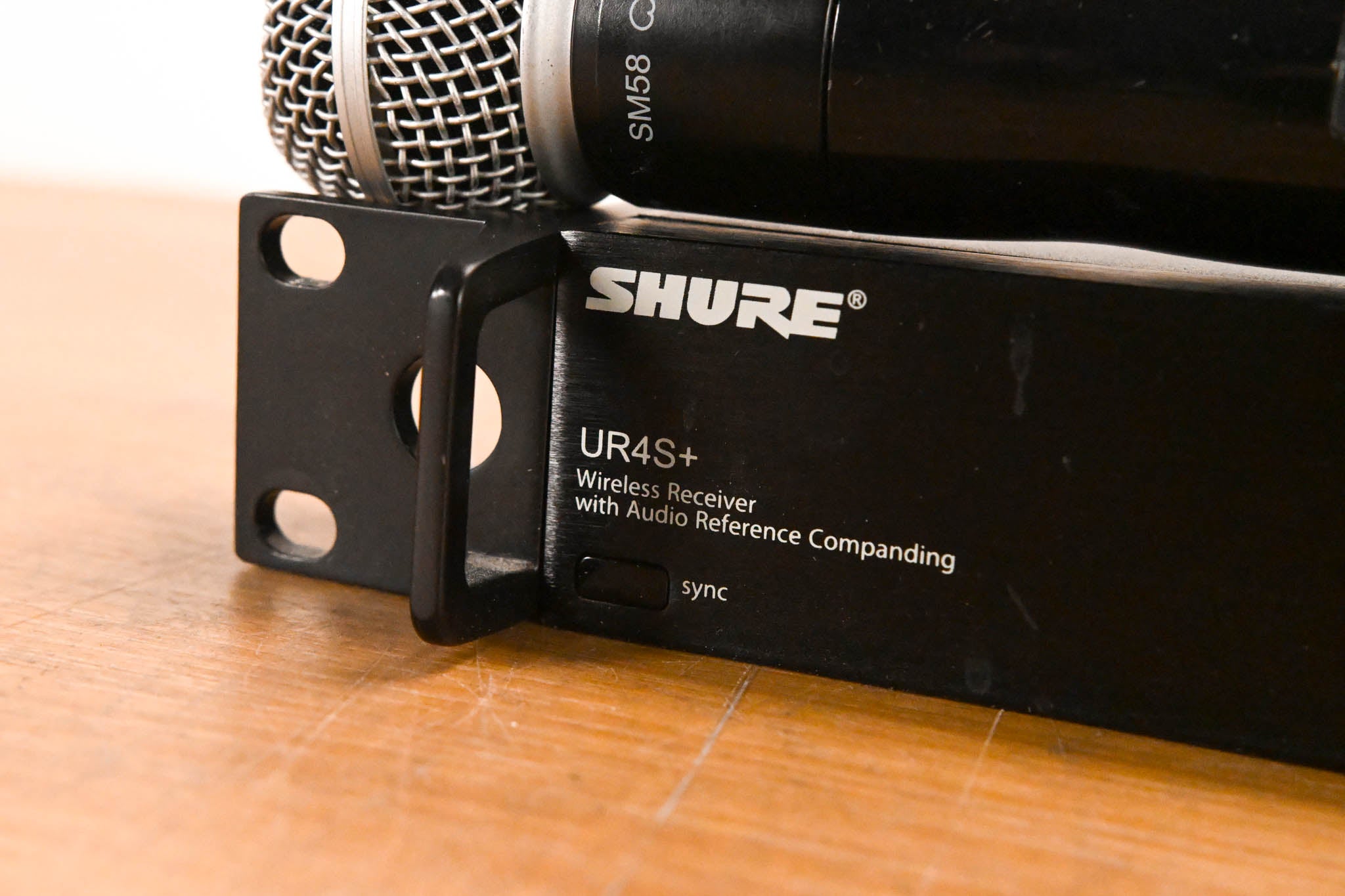 Shure UR4S+ Wireless Receiver with one UR2/SM58 Handheld Mic - G1 Band