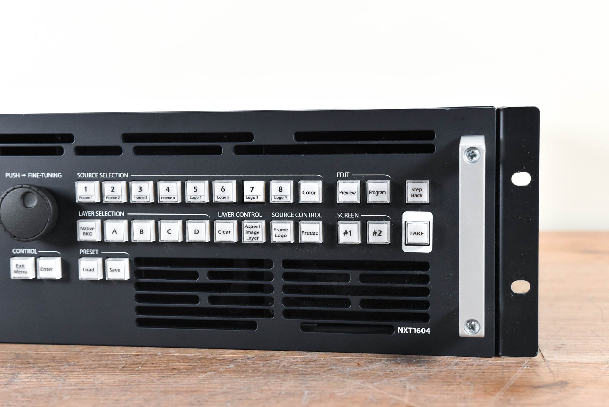 Analog Way NXT1604-4K NeXtage 16 4K Seamless Switcher