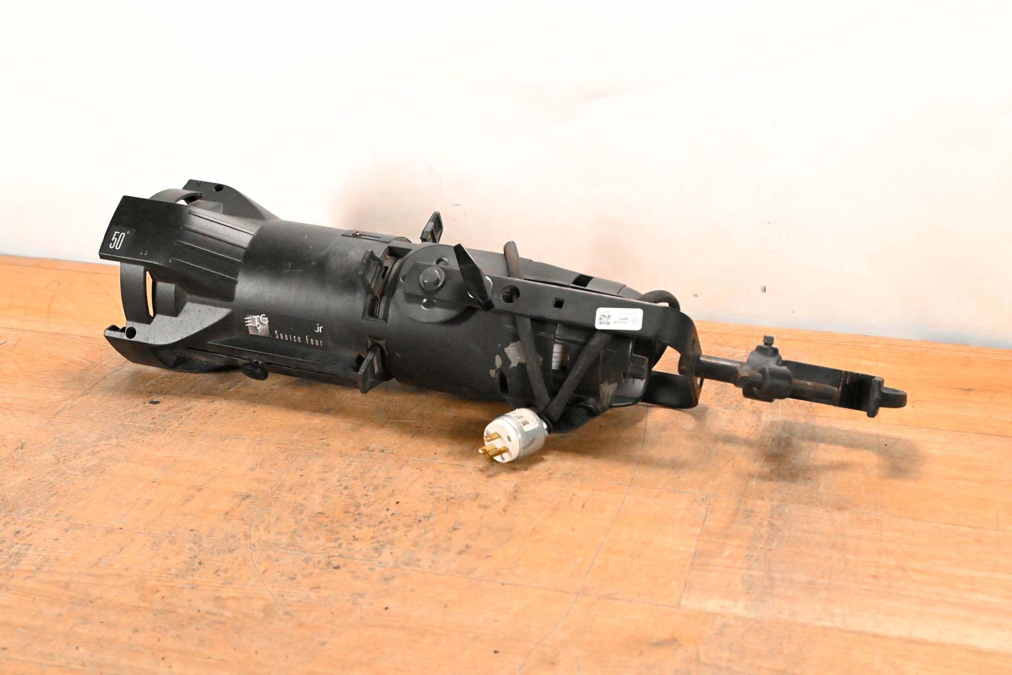 ETC Source Four Jr 50 Degree 575 Ellipsoidal Light
