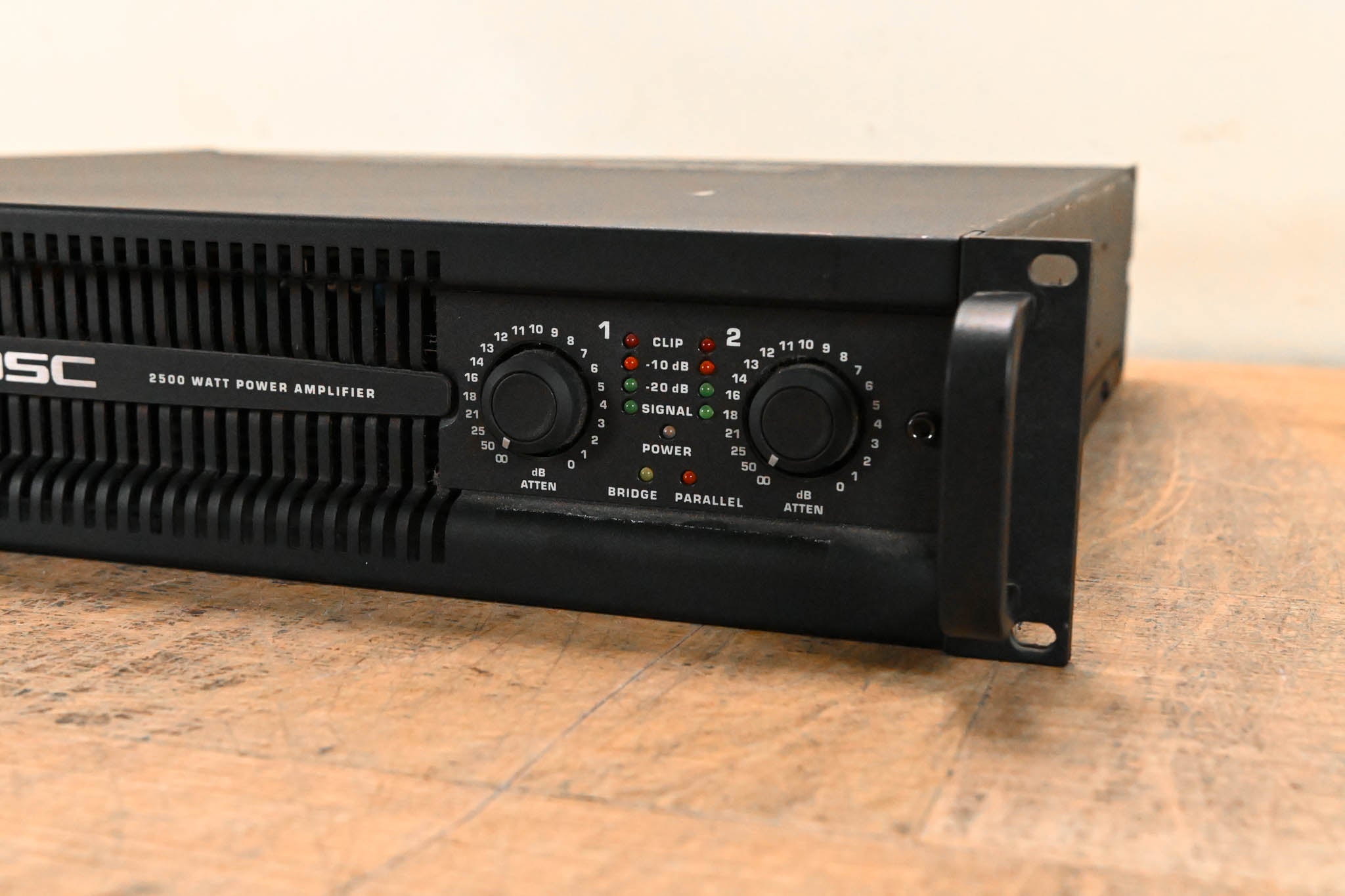QSC PL325 Powerlight 3 Series 2-Channel Power Amplifier
