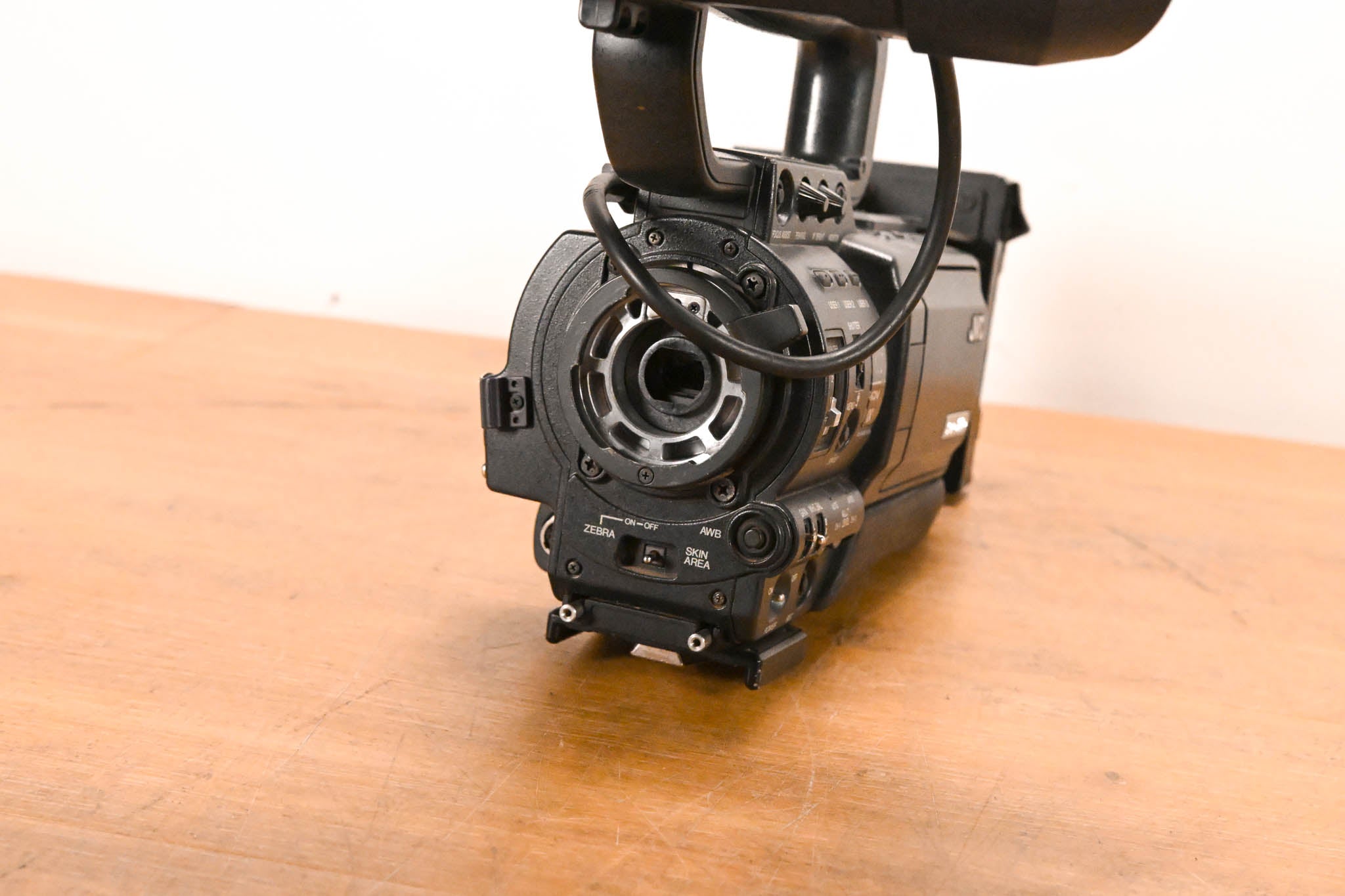 JVC GY-HD100 High Definition 3-CCD MiniDV Professional Camcorder