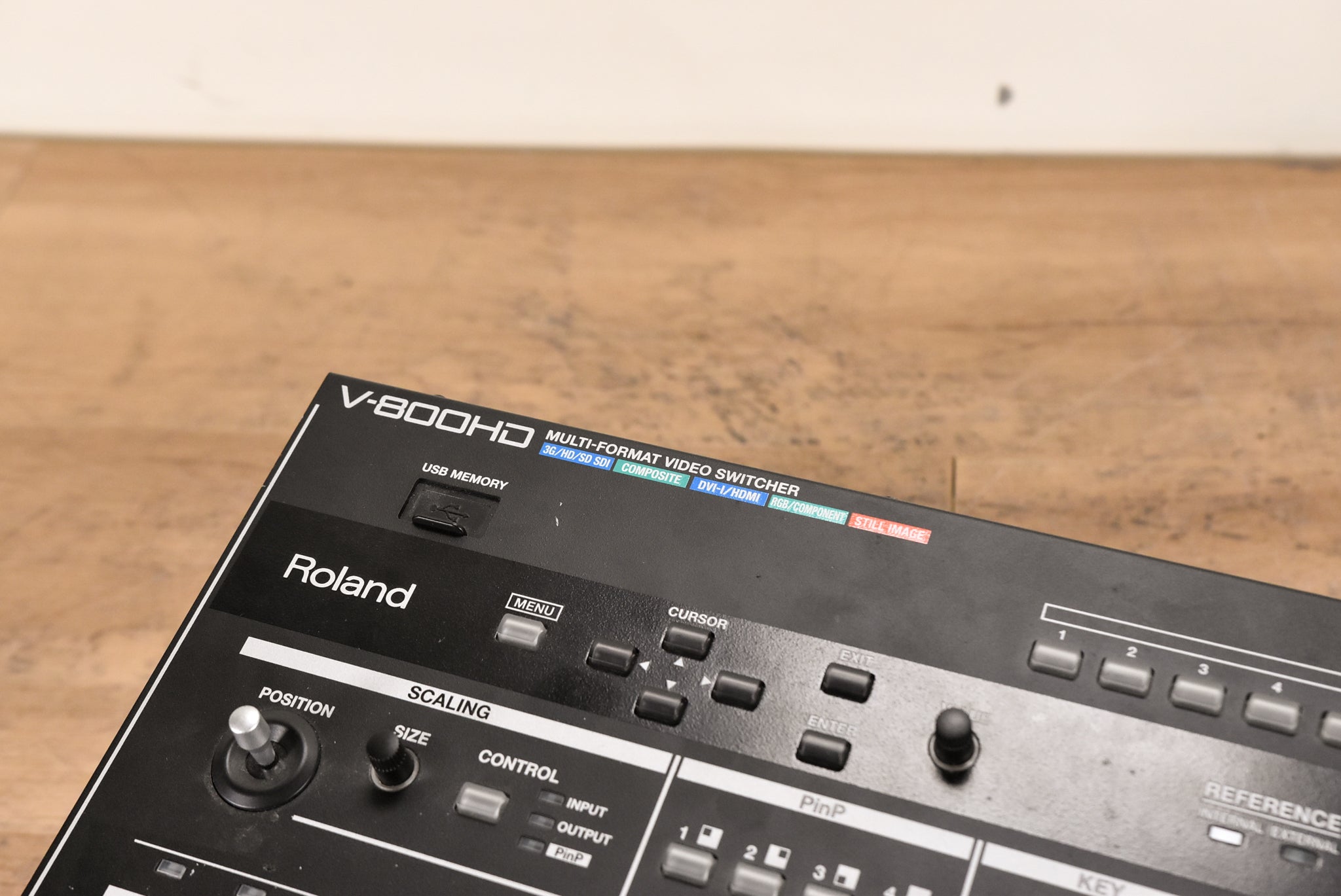Roland V-800HD Multi-Format Video Switcher