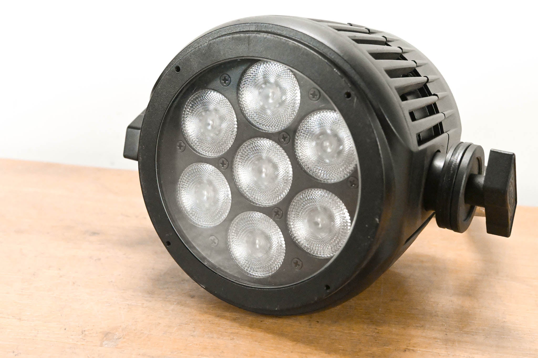 Elation SEVEN PAR 7IP 7-Color LED Par Wash Light (NO POWER CABLE)