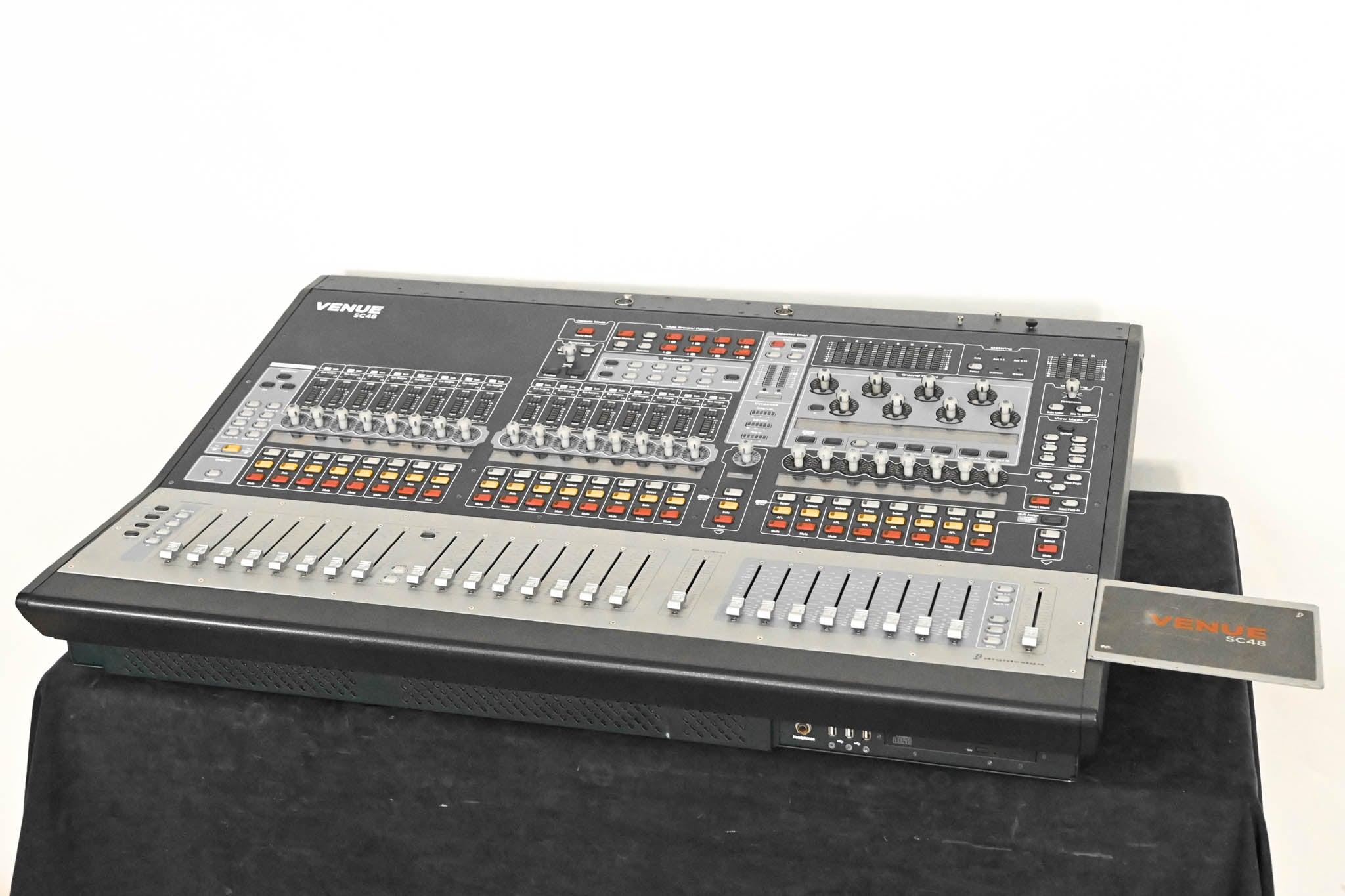AVID VENUE SC48 Digital Audio Mixing Console