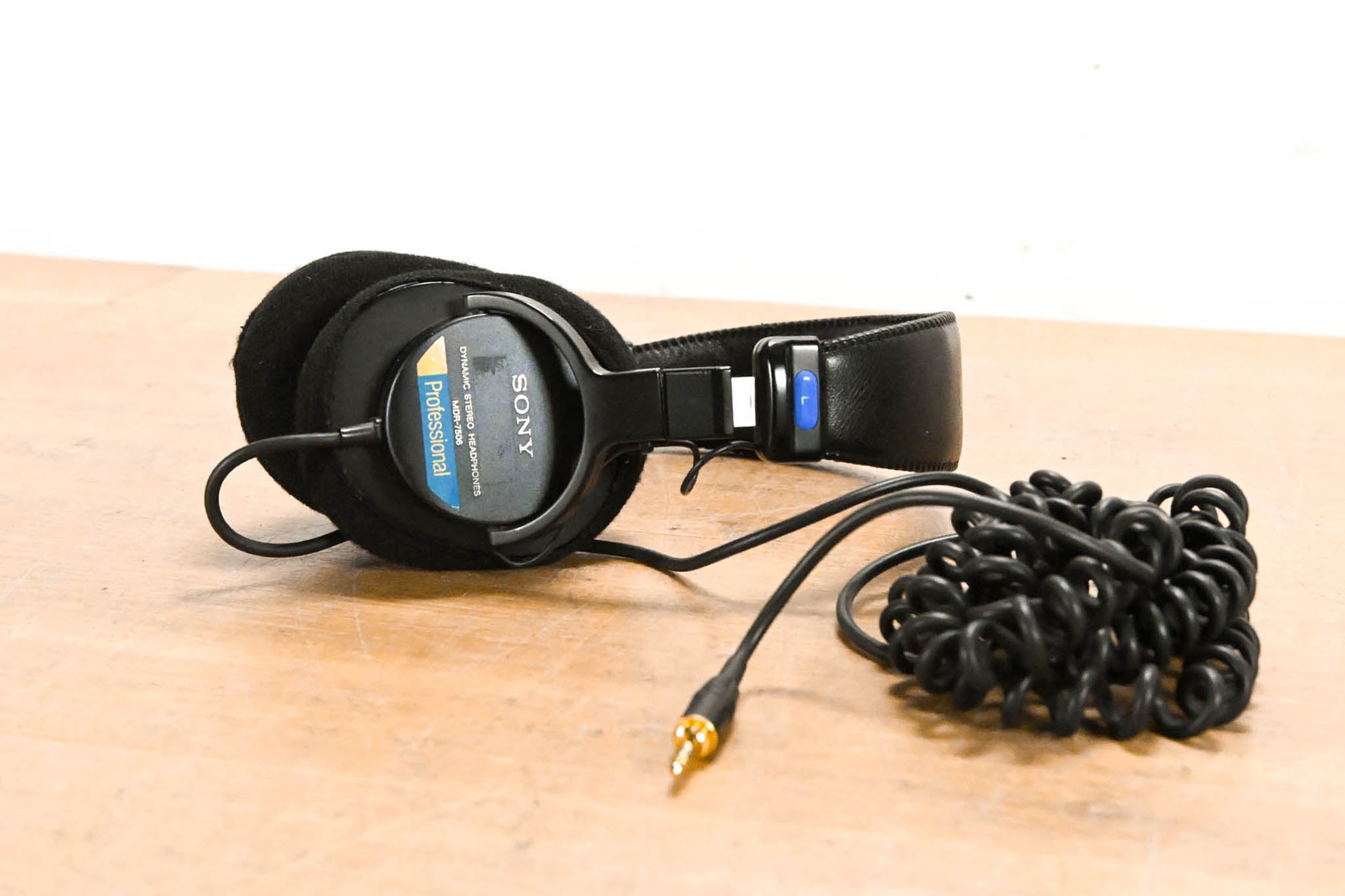 Sony MDR-7506 Professional Stereo Monitor Headphones