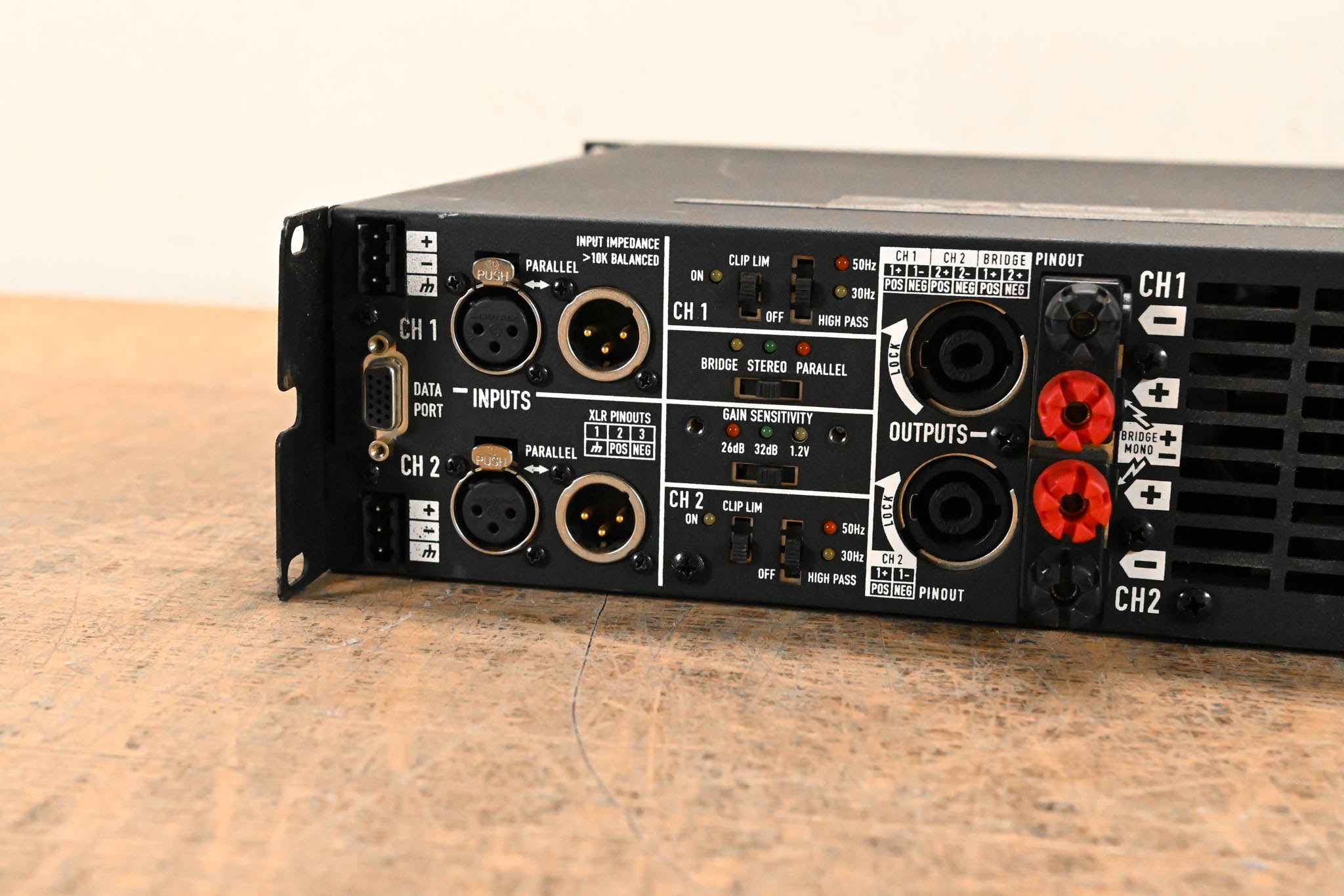 QSC PL340 Powerlight 3 Series 2-Channel Power Amplifier