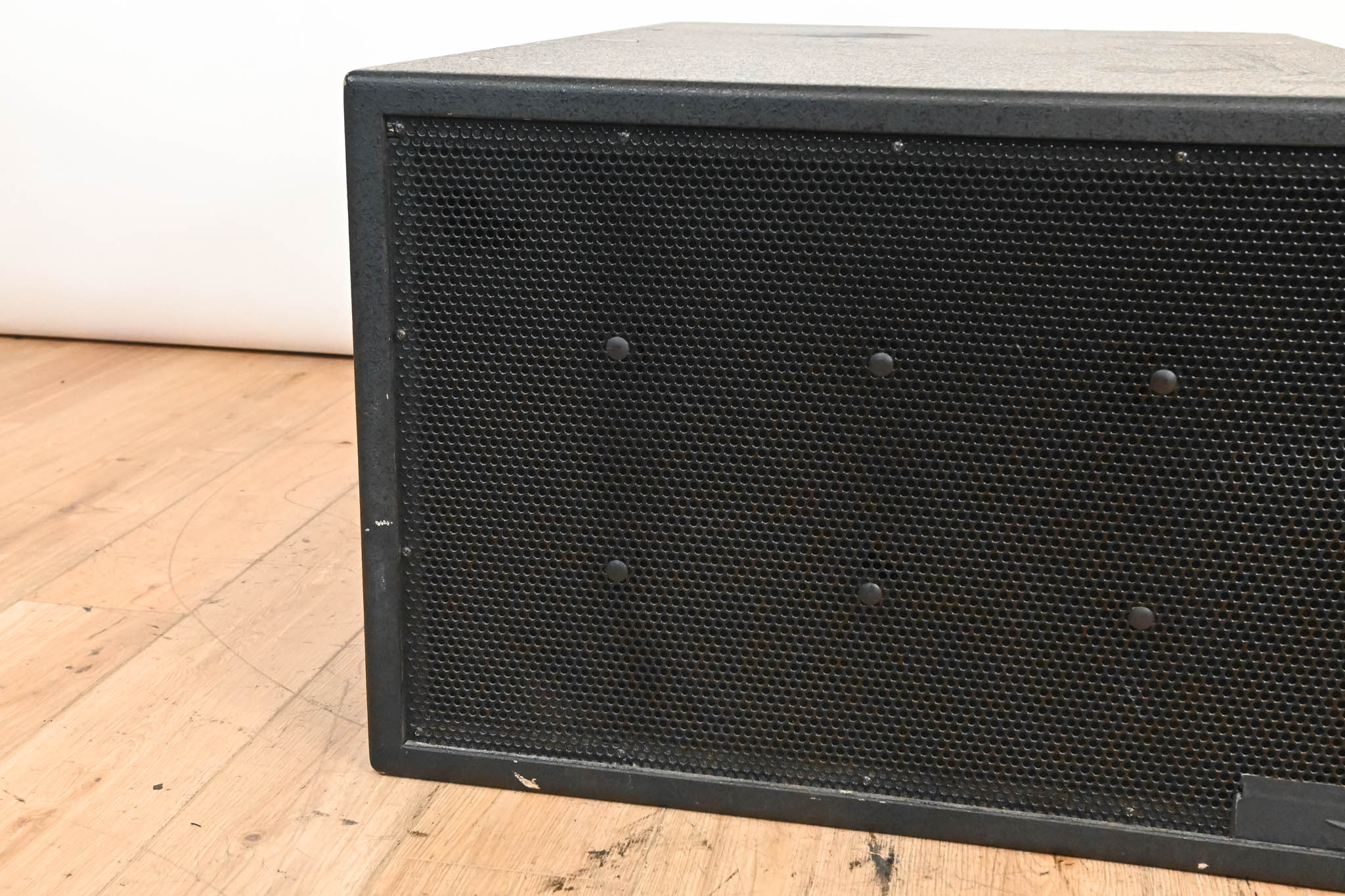 EAW SB1000zP Dual 18" Passive Subwoofer