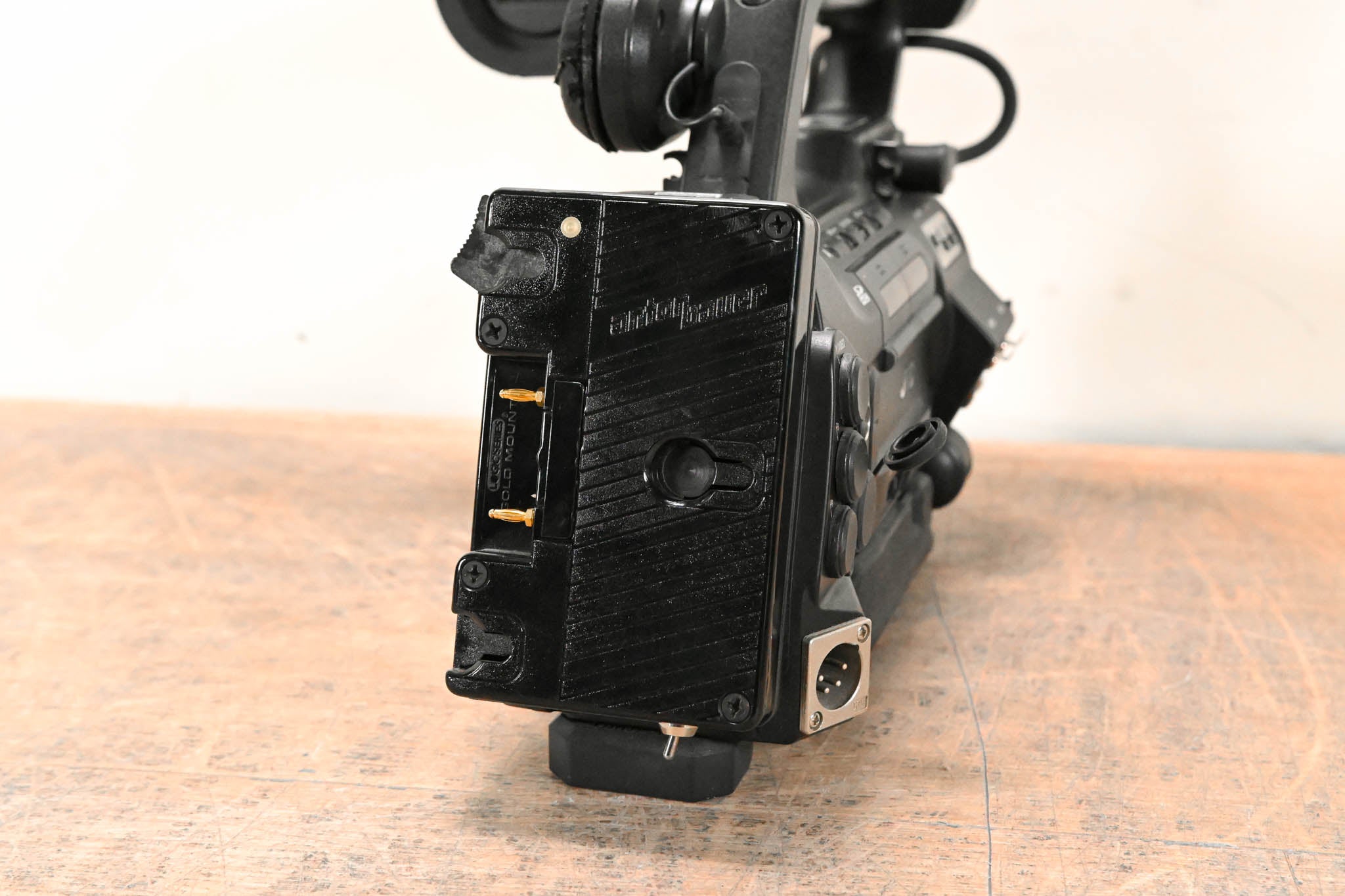 JVC GY-HM700CHU ProHD Compact Shoulder Solid State Camcorder