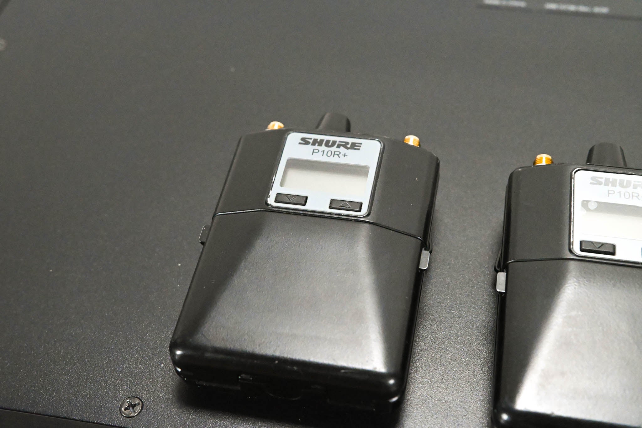 Shure PSM 1000 In-Ear Personal Monitoring System - G10 Band: 470-542 MHz