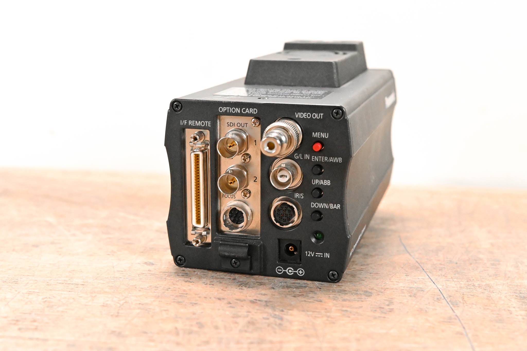 Panasonic AW-HE870 HD-Compatible 2/3 type 3CCD HD/SD Convertible Camera