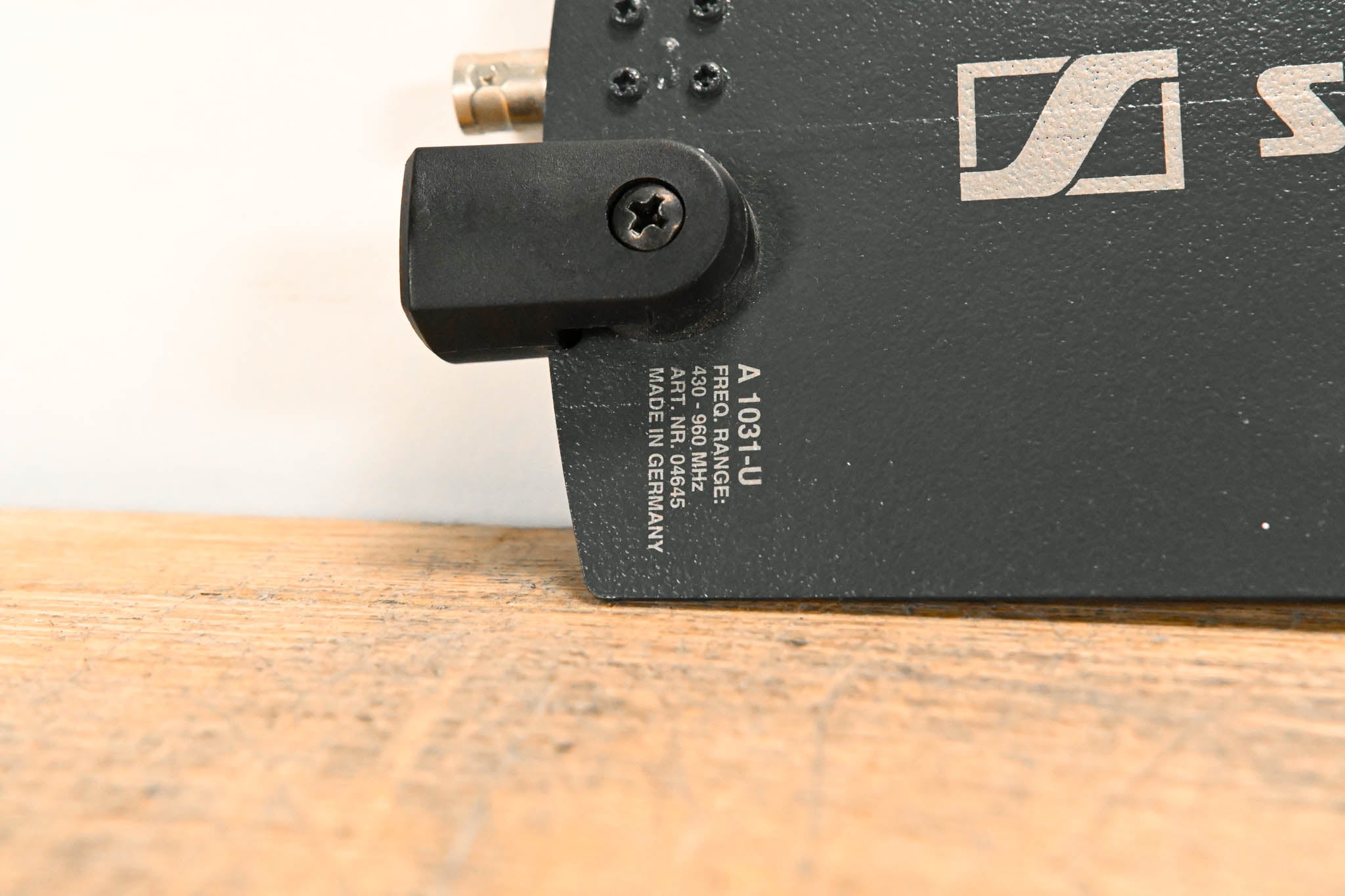 Sennheiser A 1031-U Omnidirectional UHF Antenna