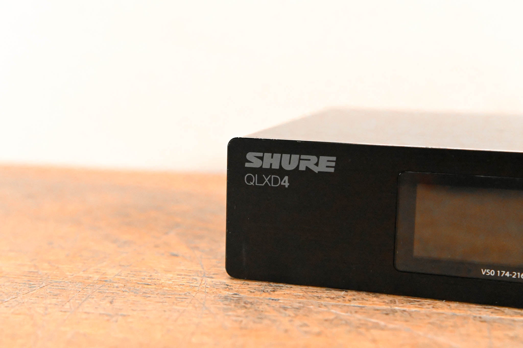 Shure QLXD4 Digital Wireless Receiver - V50 Band (NO POWER SUPPLY)
