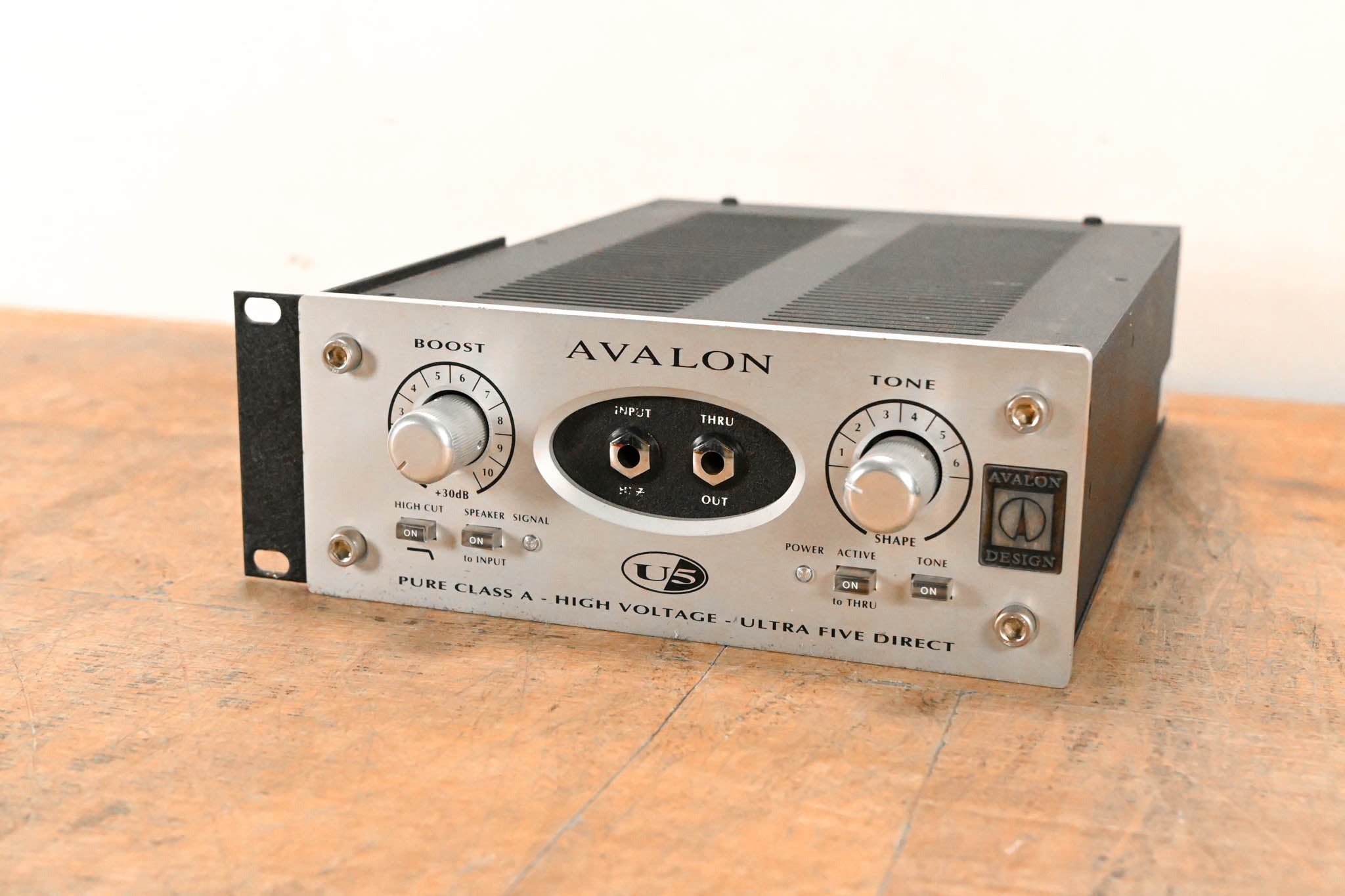 Avalon U5 Active Instrument Direct Box and Preamp