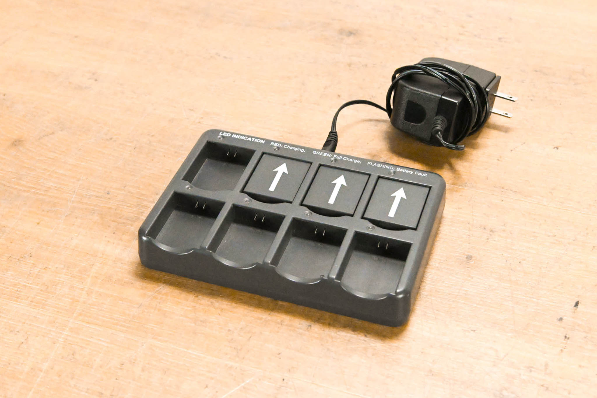 Eartec CH-LX8E UltraLITE HD HUB 8-Port Multi-Charger w/ Batteries