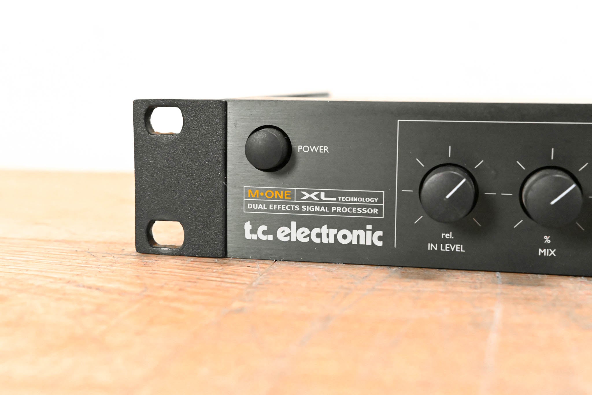 TC Electronic M-ONE XL Dual-Engine Effects Processor