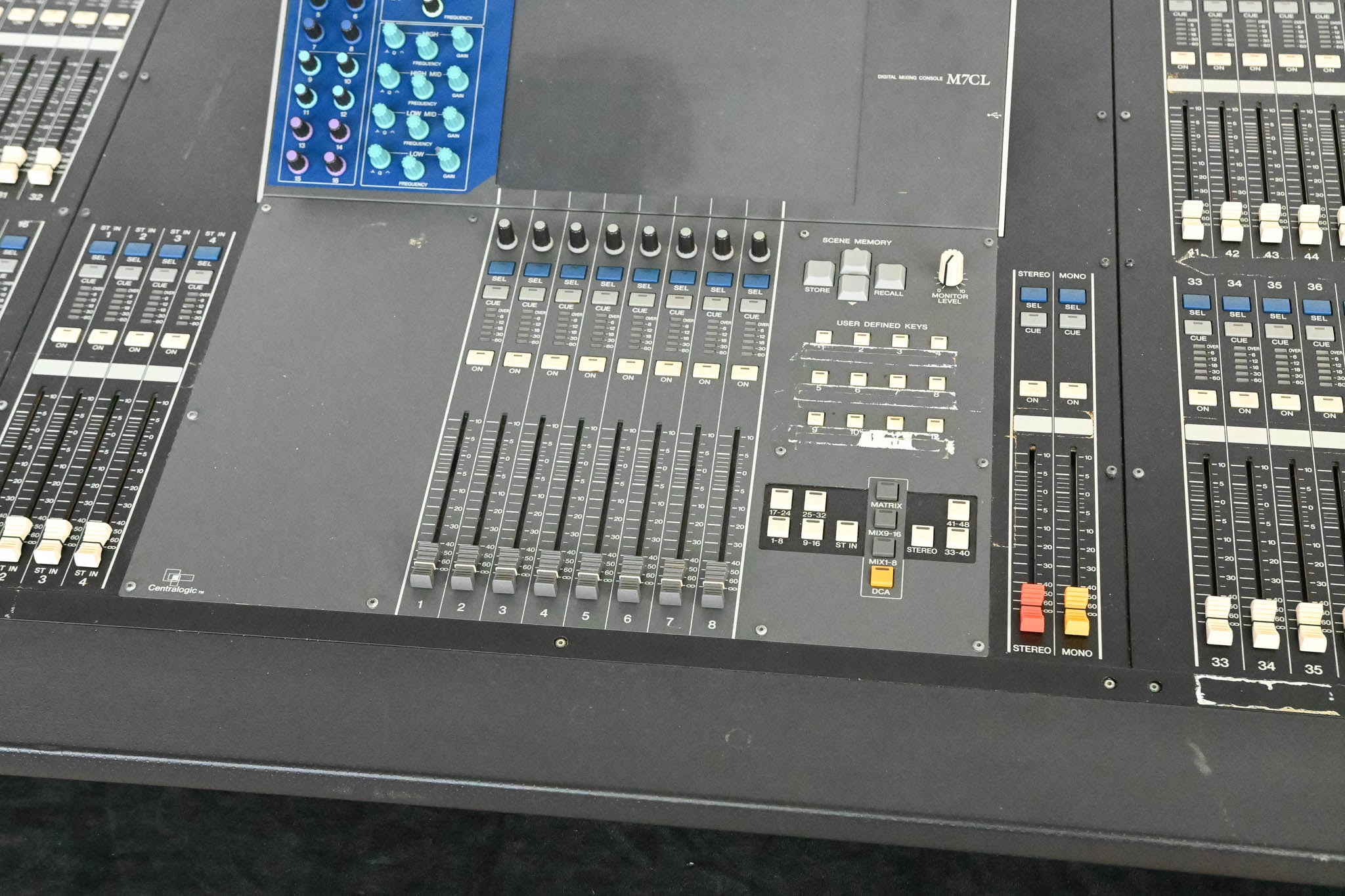 Yamaha M7CL-48 48-Channel Digital Audio Mixing Console