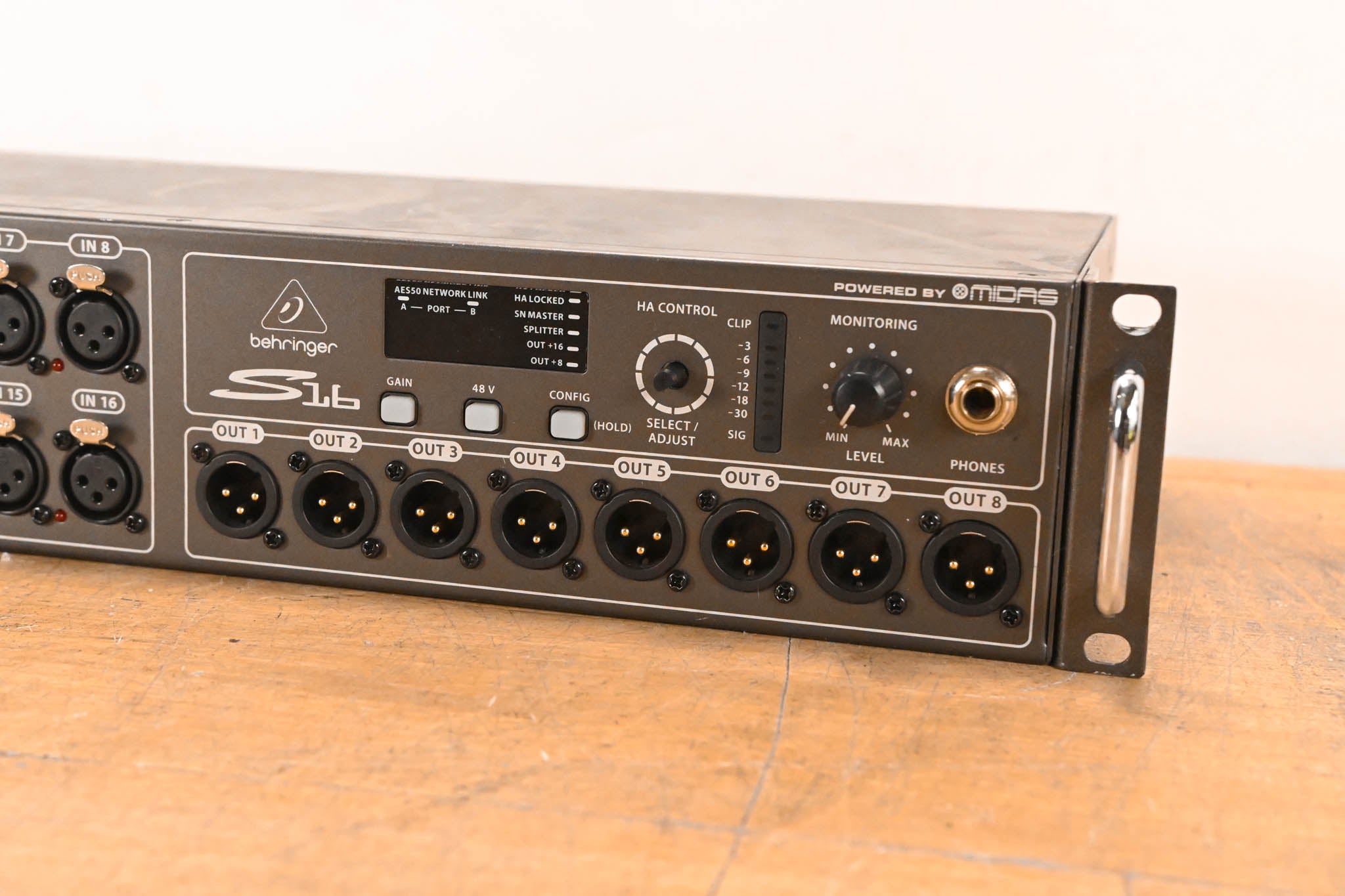 Behringer S16 16 x 8 Digital Stage Box