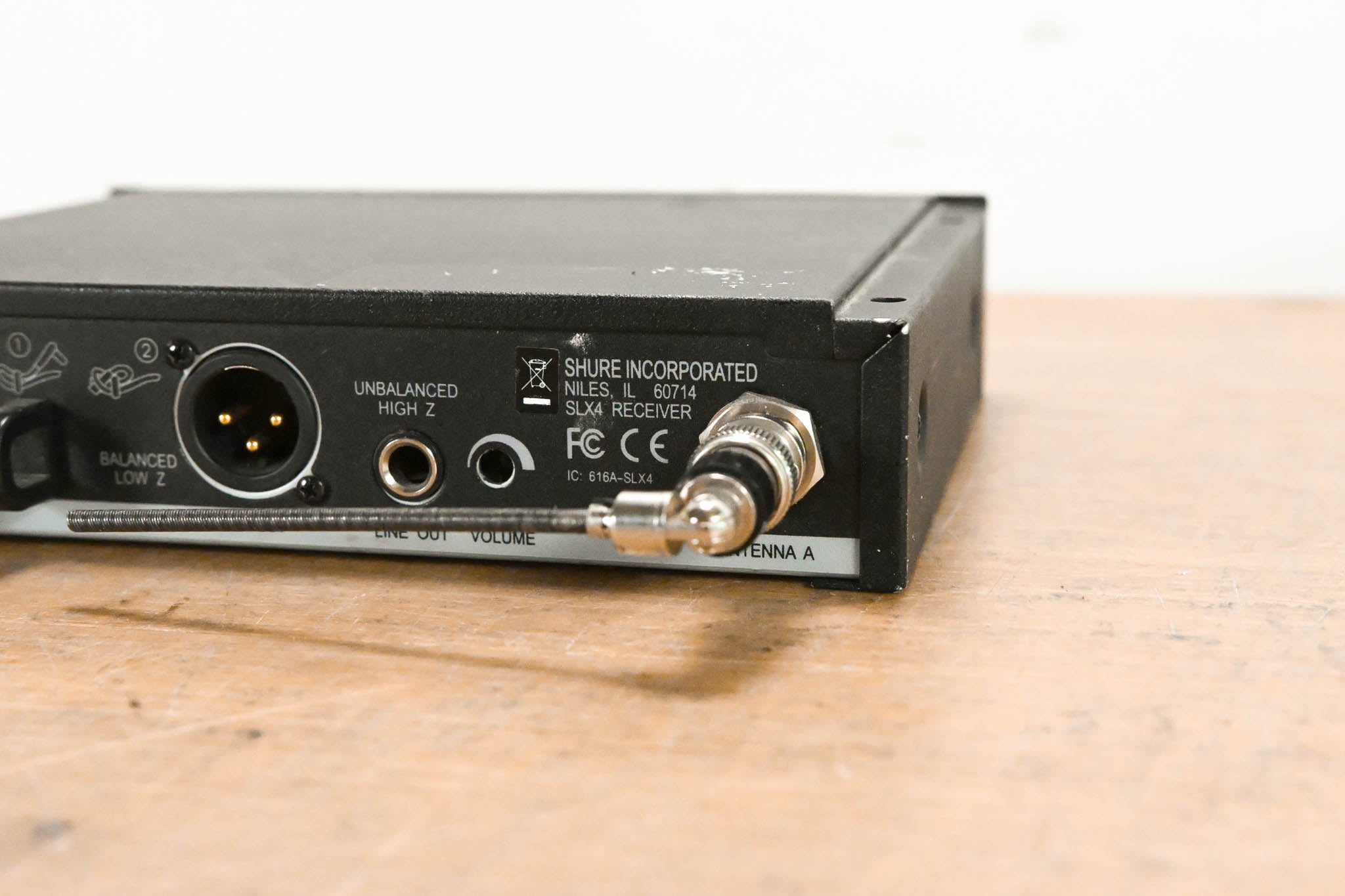Shure SLX14 Bodypack Wireless System - J3 Band (NO POWER SUPPLY)
