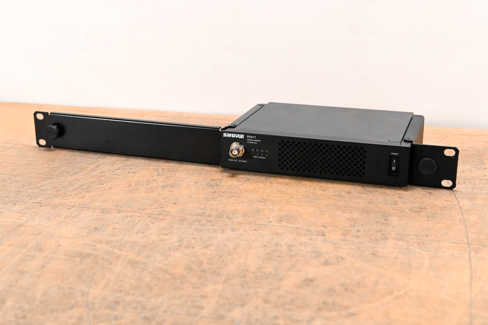 Shure PA411 Antenna Combiner for PSM 300 Series Wireless NO POWER SUPPLY