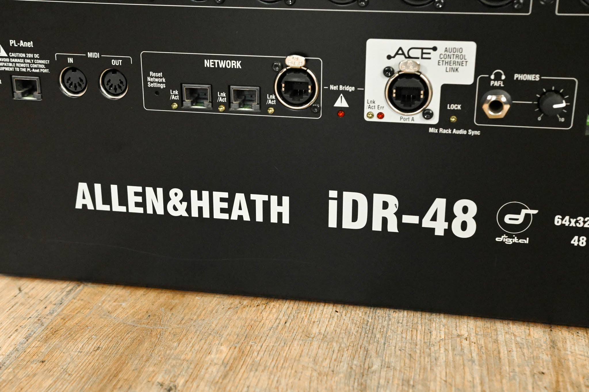 Allen & Heath iLive-T112 Mixing Surface with iDR-48 Fixed Format MixRack