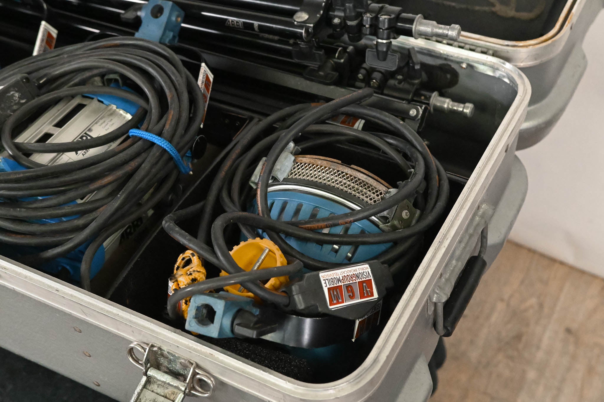 ARRI 4-Light Tungsten Kit w/ Arrilite 1000, 650, 650 Plus & 300 Plus