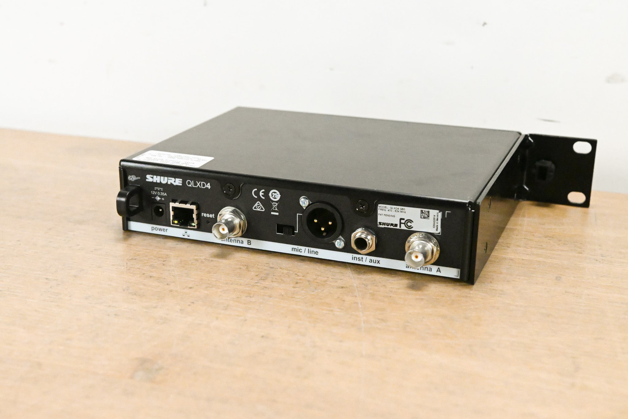 Shure QLXD24/KSM9HS Digital Handheld Wireless System - G50 Band (NO PSU)