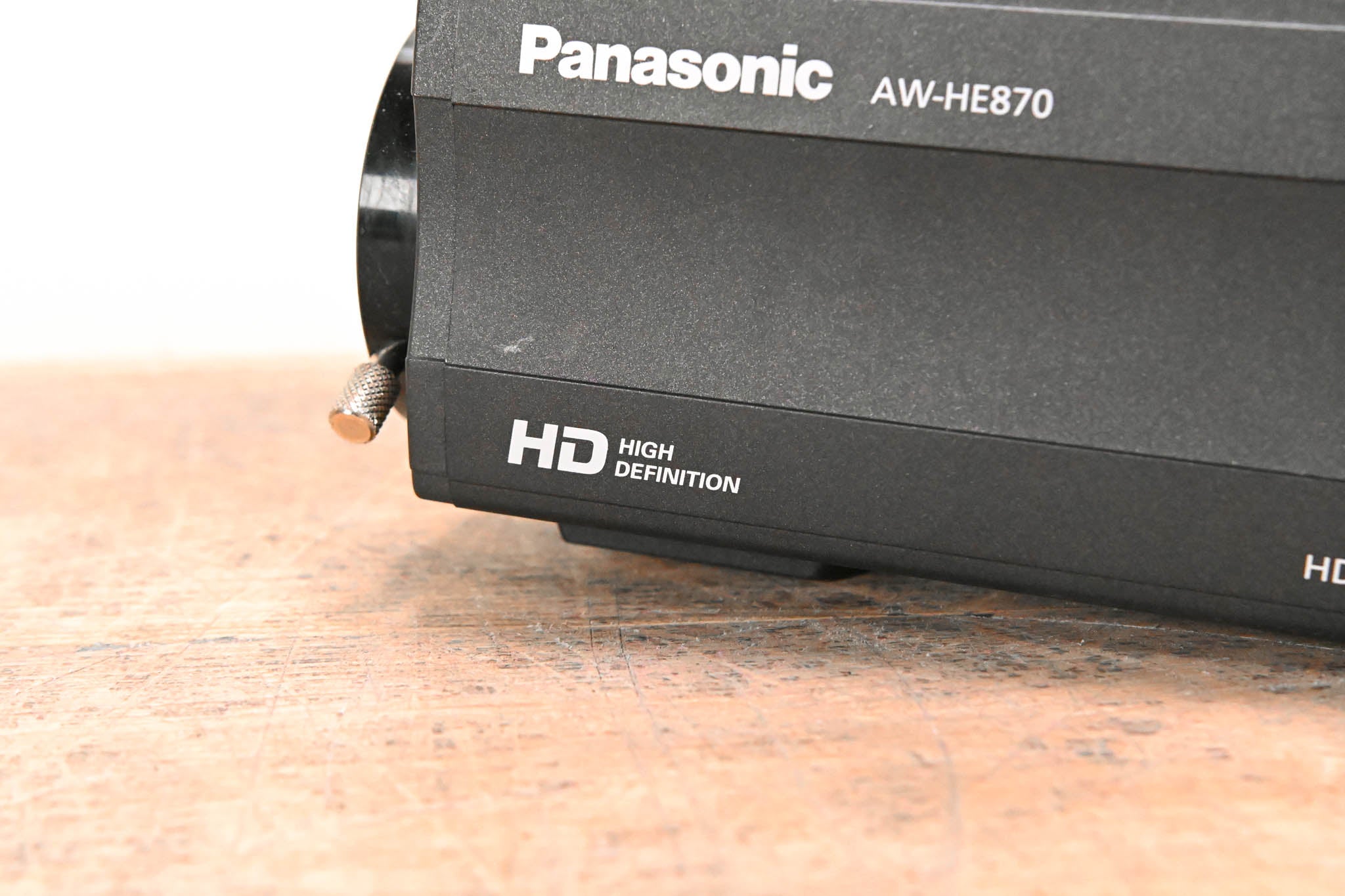 Panasonic AW-HE870 HD-Compatible 2/3 type 3CCD HD/SD Convertible Camera