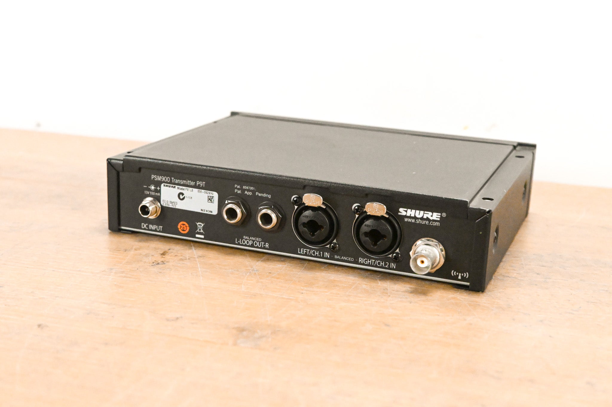 Shure PSM 900 Wireless IEM System L6 Band: 656-692 MHz (NO POWER SUPPLY)