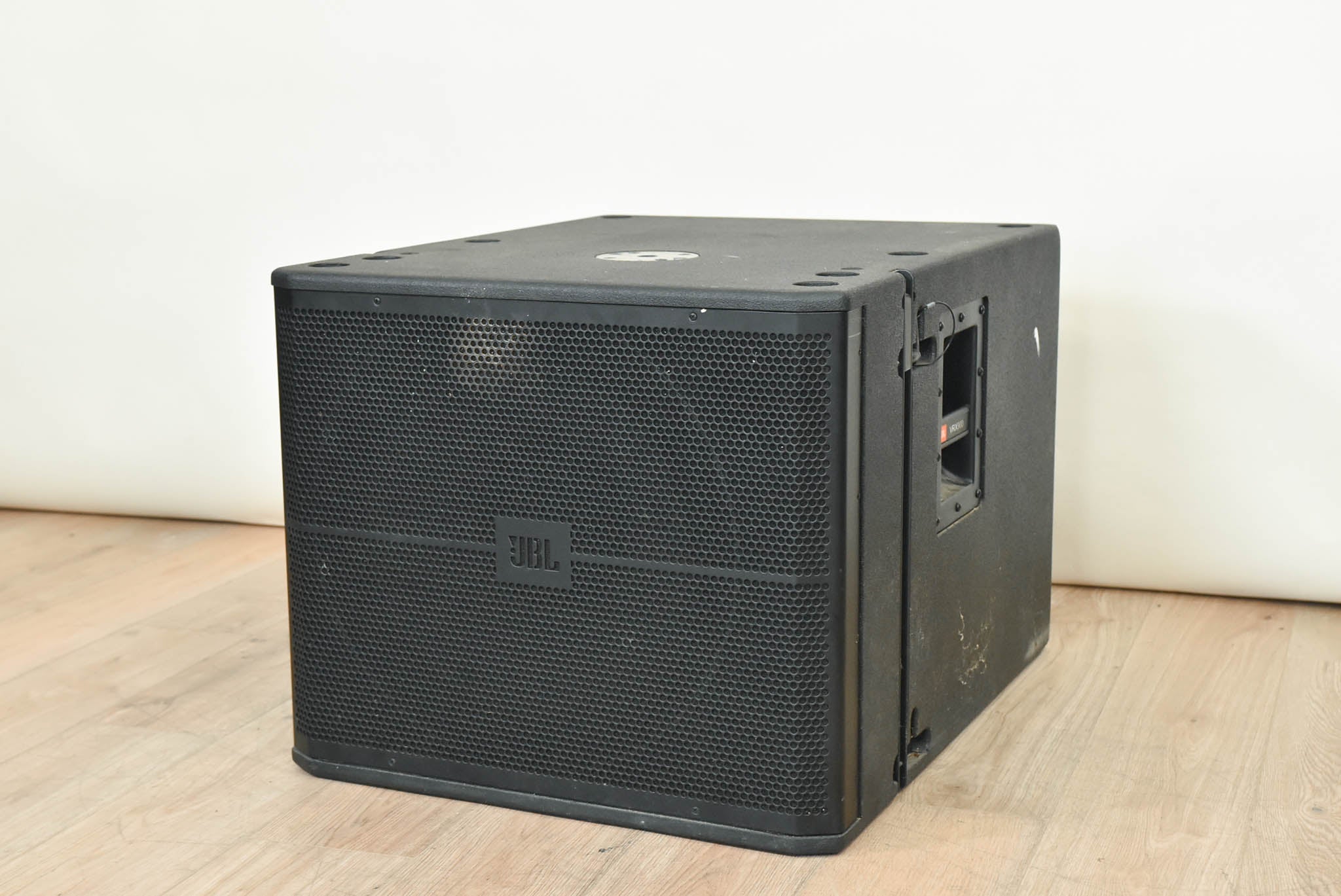 JBL VRX918SP 18-inch Powered Flyable Subwoofer