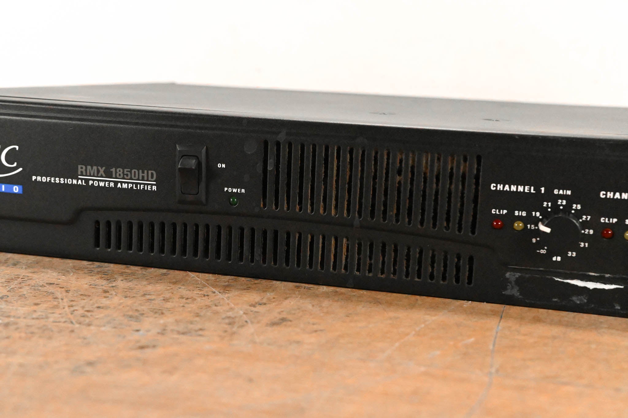 QSC RMX1850HD 2-Channel Power Amplifier