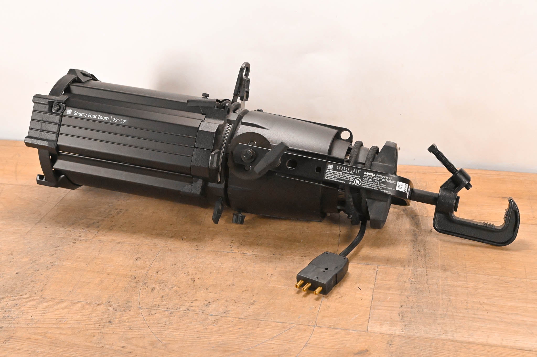 ETC Source Four Zoom 25-50 Degree 750 Ellipsoidal Light