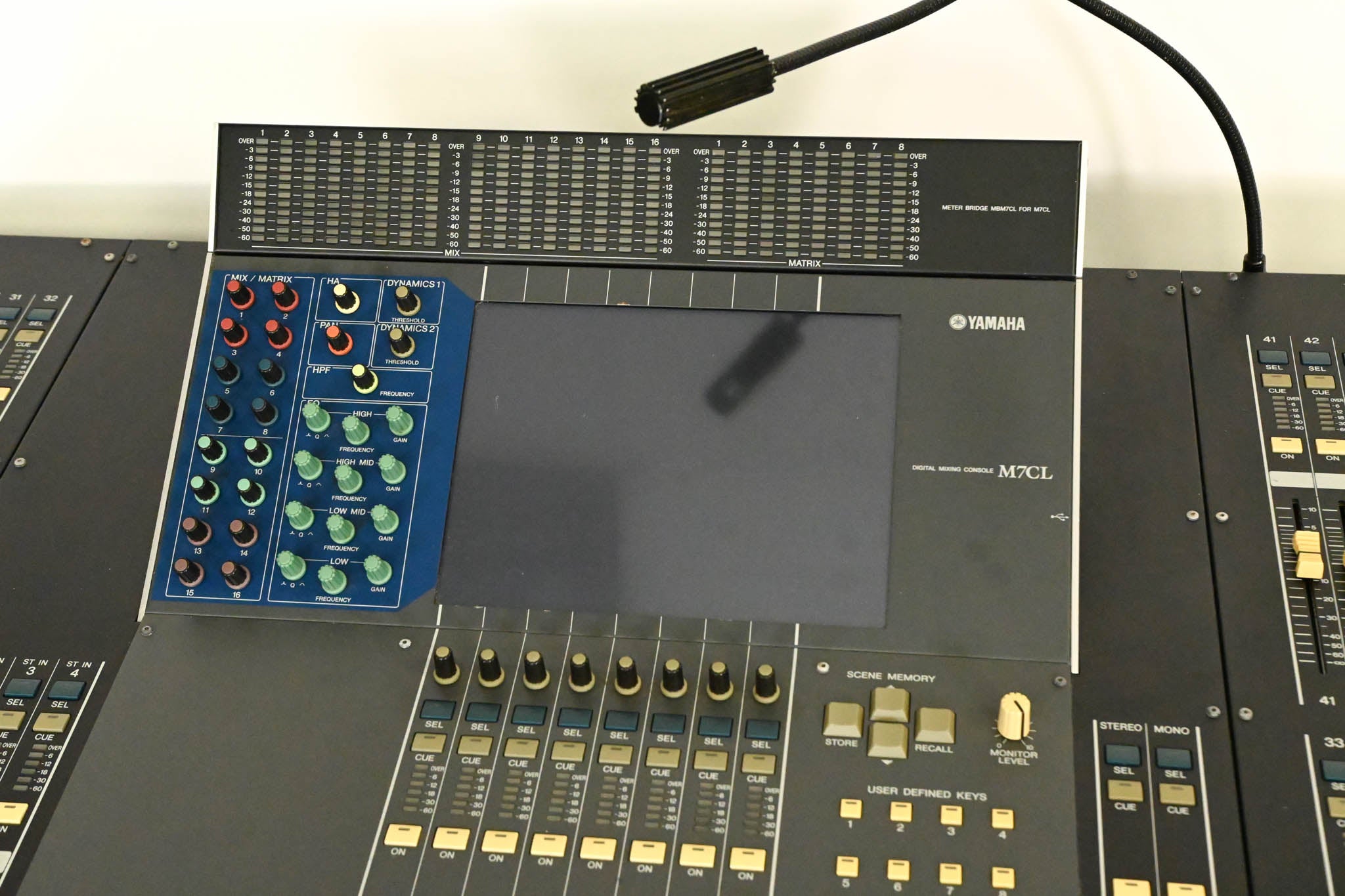 Yamaha M7CL-48 48-Channel Digital Audio Mixing Console with Road Case