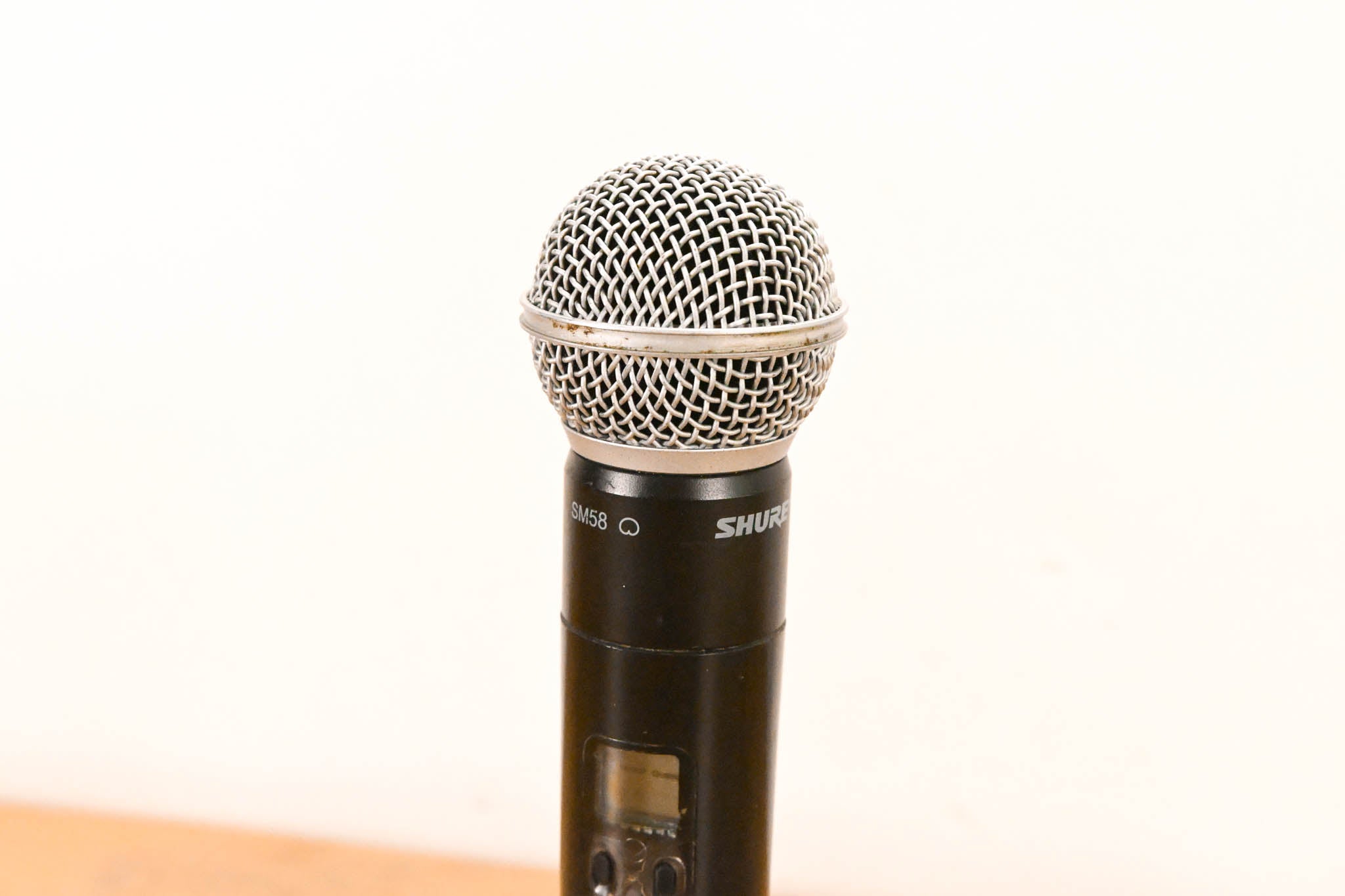 Shure ULXP24/58 Handheld Wireless System - J1 Band (NO POWER SUPPLY)