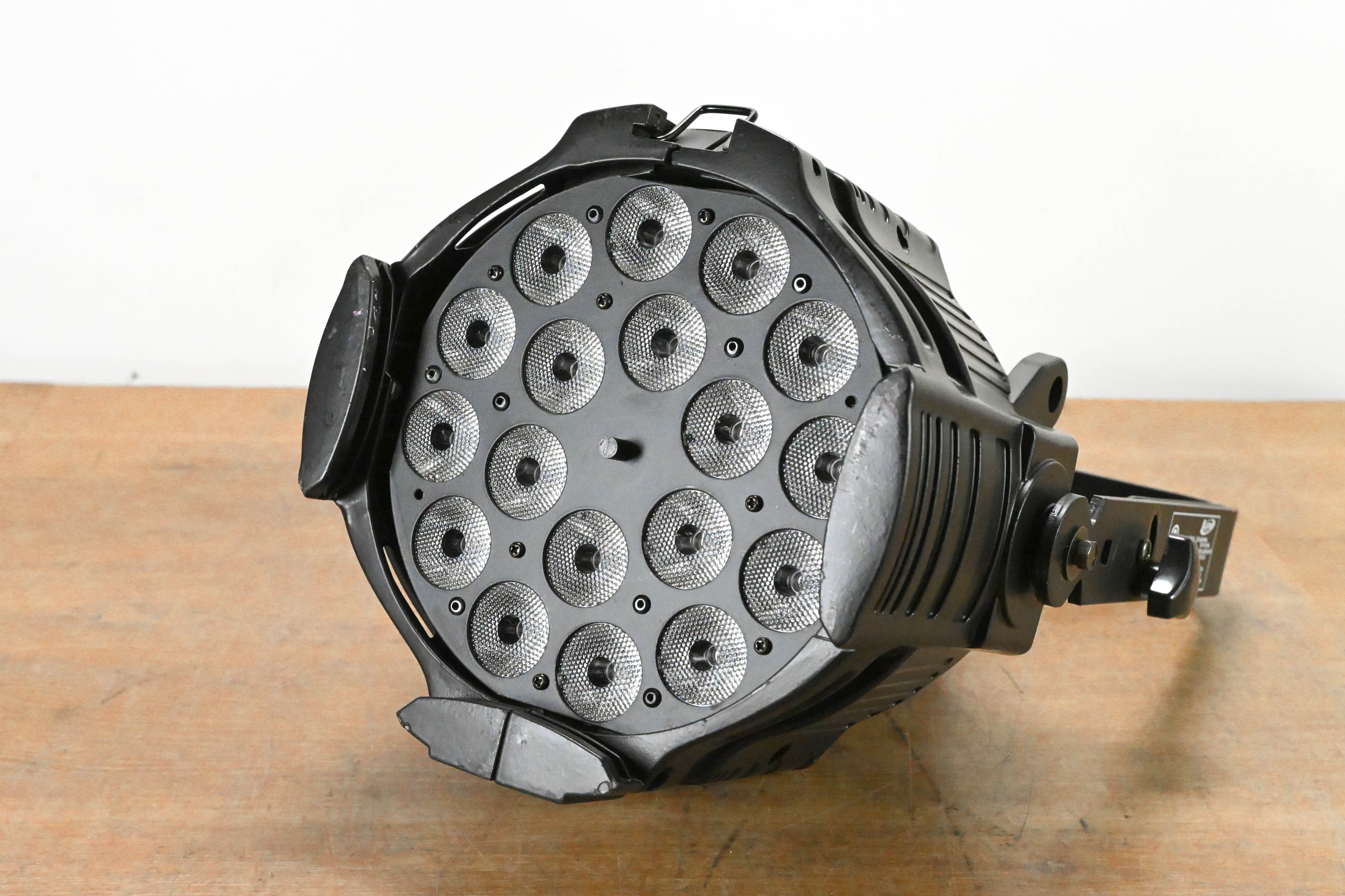 Elation OPTI TRI PAR 18 x 3W Tri Color LED Par