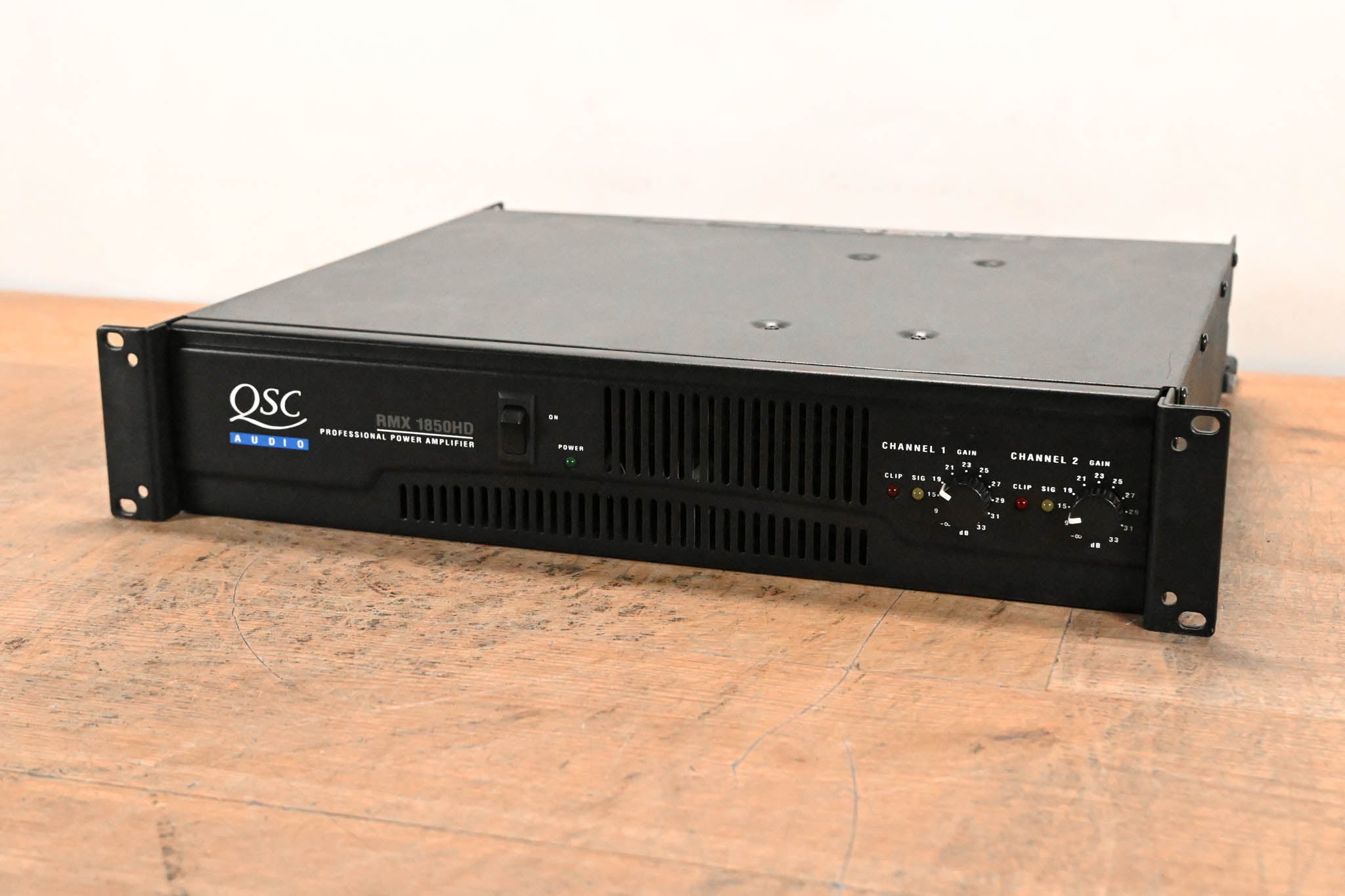 QSC RMX1850HD 2-Channel Power Amplifier