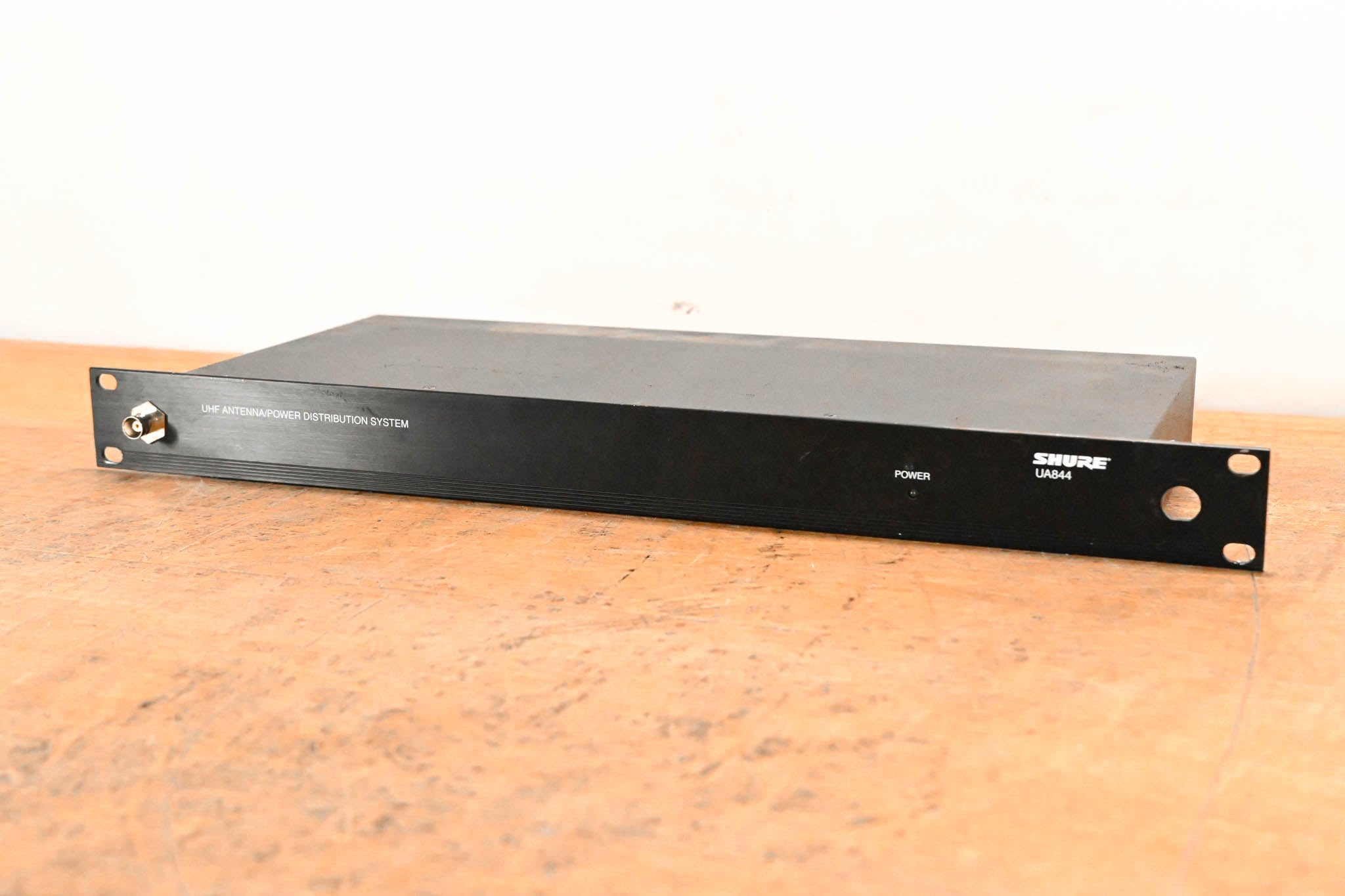 Shure UA844SWB Antenna Distribution System - 470-952 MHz NO POWER SUPPLY