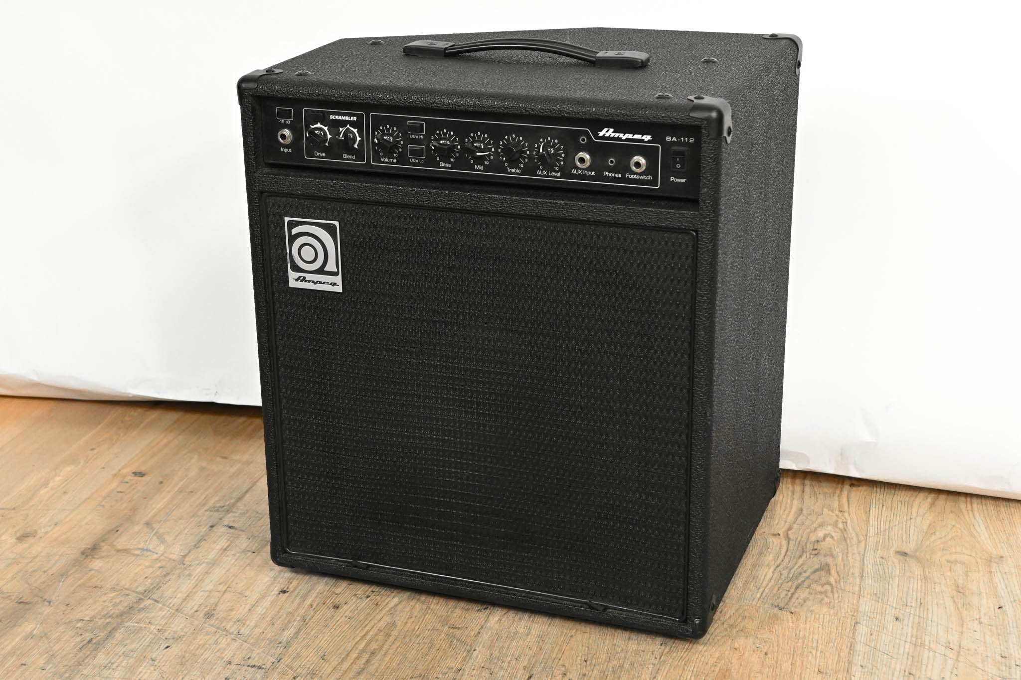 BA-112 Ampeg ベースアンプ