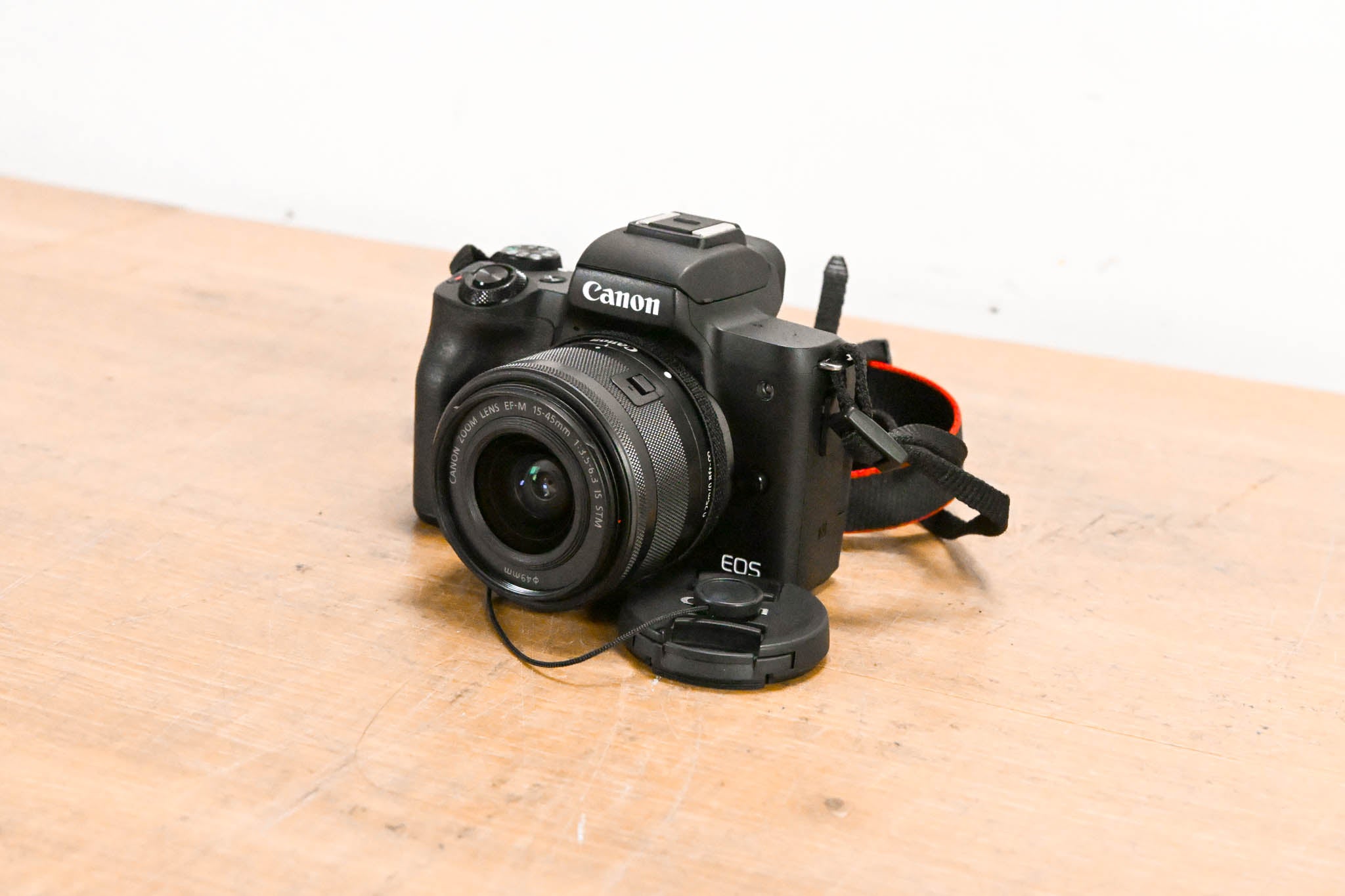 Canon EOS M50 Mirrorless Camera with EF-M 15-45mm f/3.5-6.3 IS STM Lens