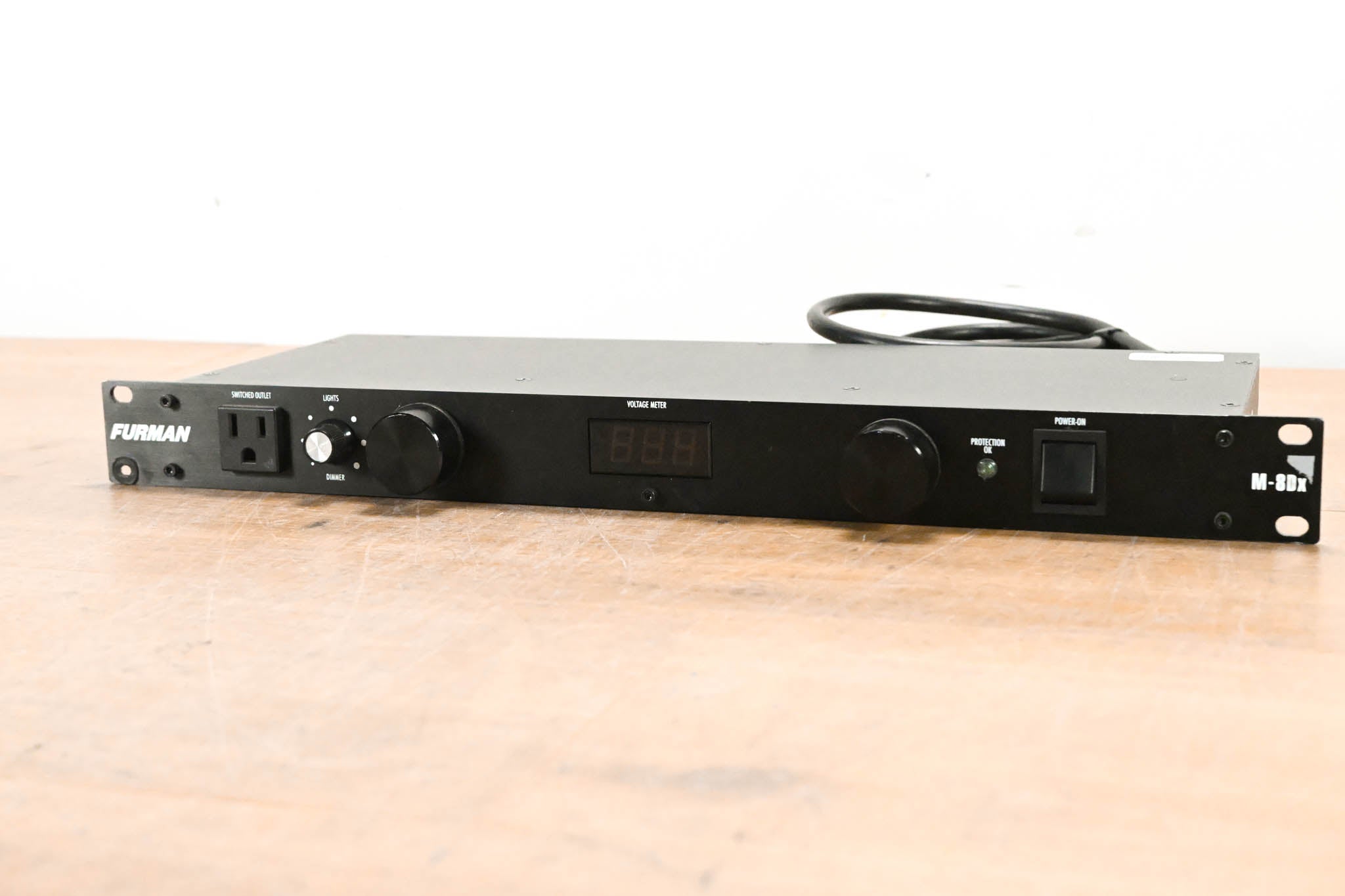 Furman M-8Dx 9-Outlet Power Conditioner