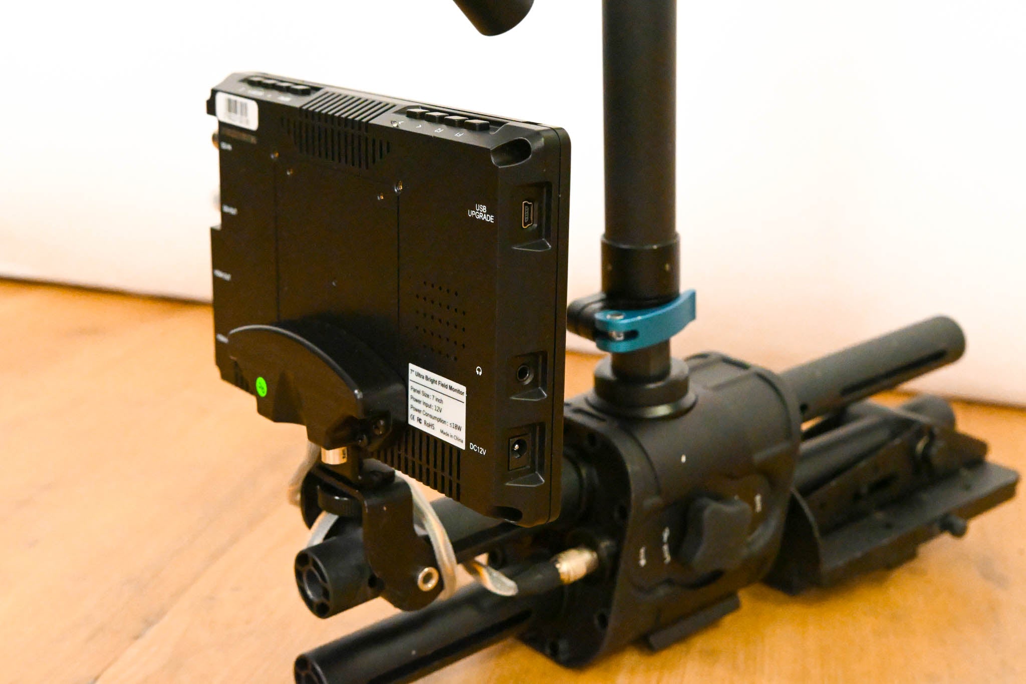 Steadicam Zephyr HD Camera Stabilizer System w/Arm, Vest, Monitor & Case