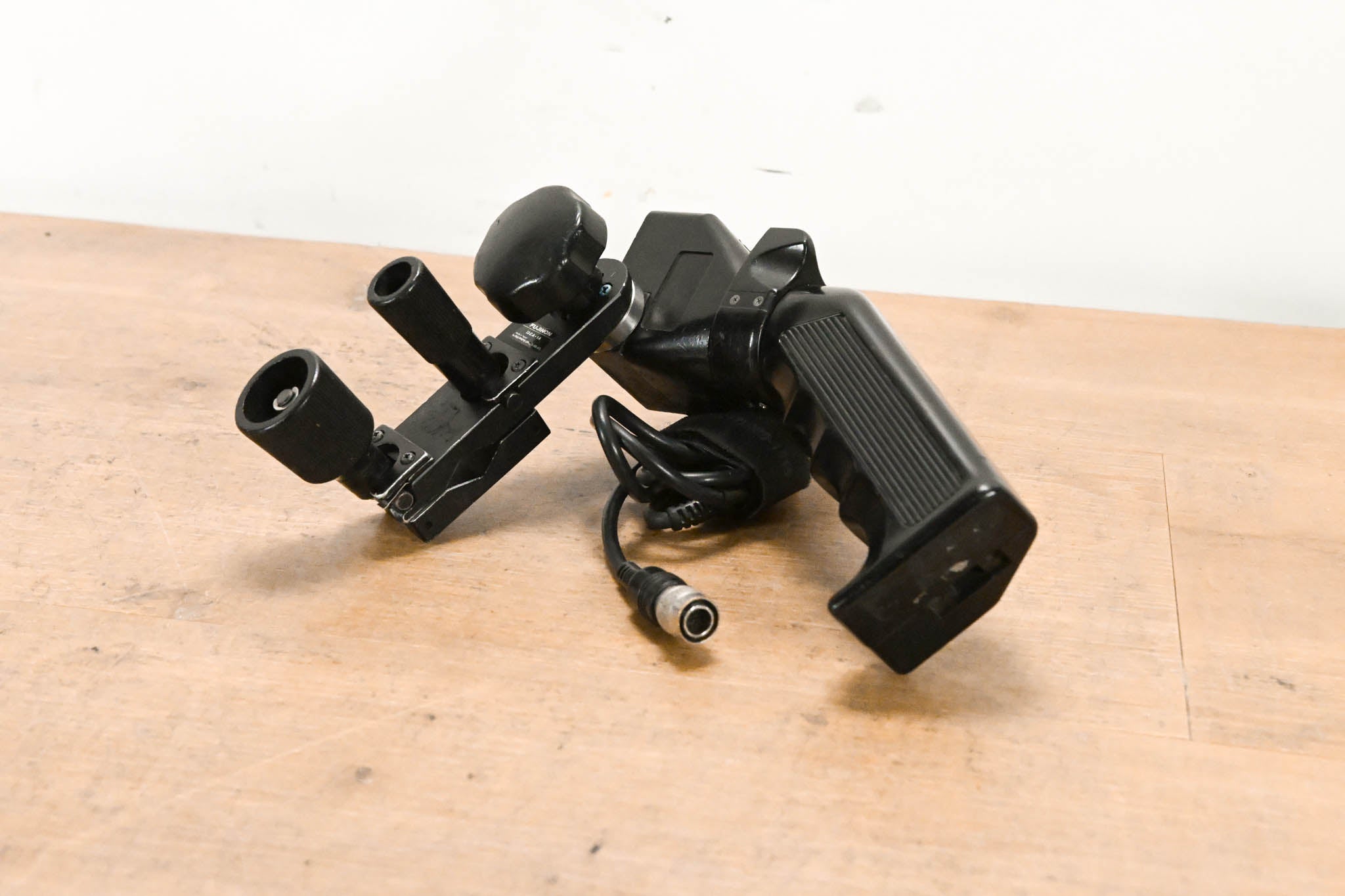 Fujinon SRD-51B Zoom Controller with MCA-1A Mounting Clamp