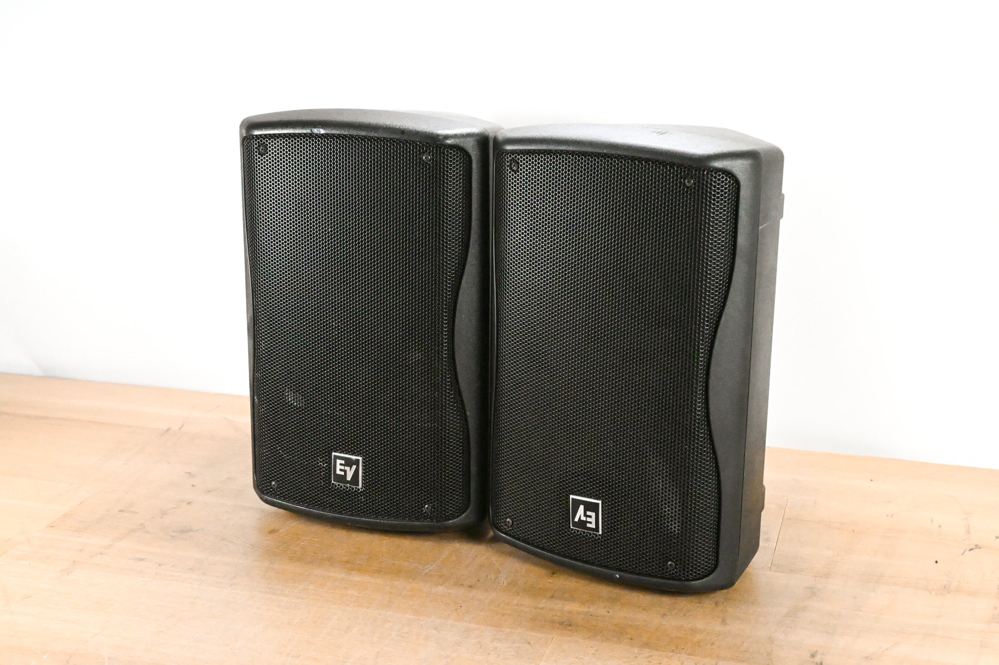 Electro-Voice (EV) ZX1-90 8-inch Two-Way Passive Loudspeaker (PAIR)