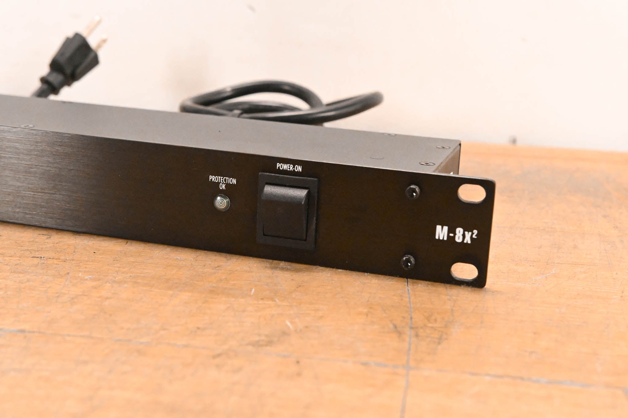 Furman M-8x2 8-Outlet Power Conditioner