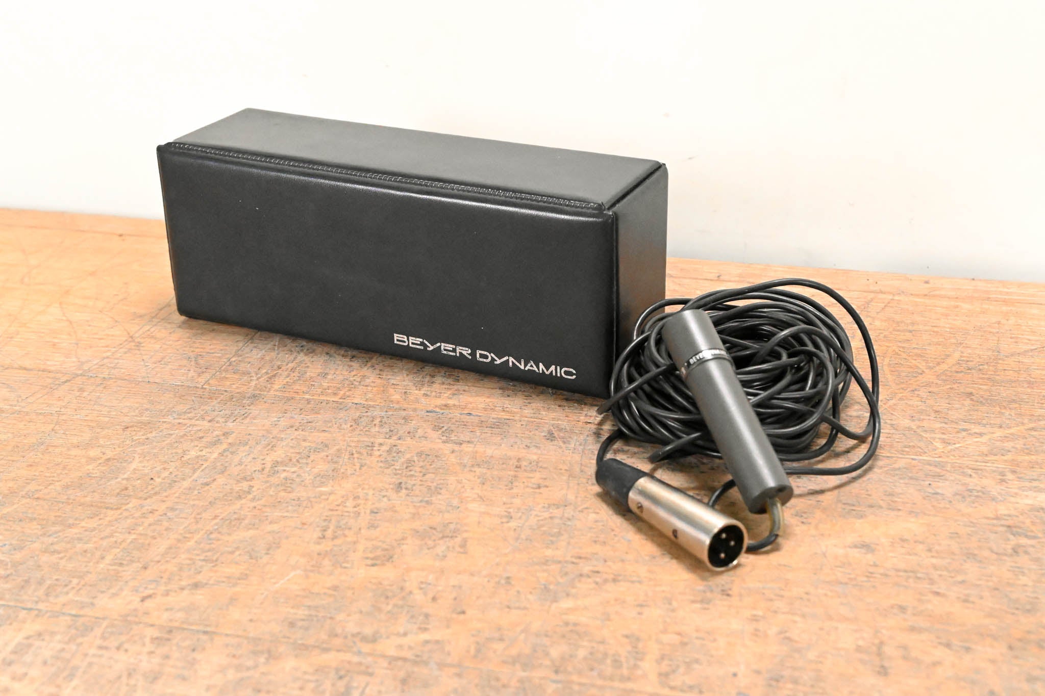Beyerdynamic M111 Omnidirectional Dynamic Lavalier Microphone