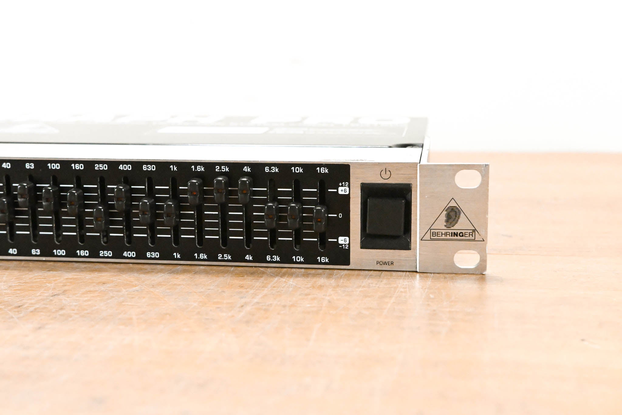 Behringer ULTRAGRAPH PRO FBQ1502 15-Band Stereo Graphic Equalizer
